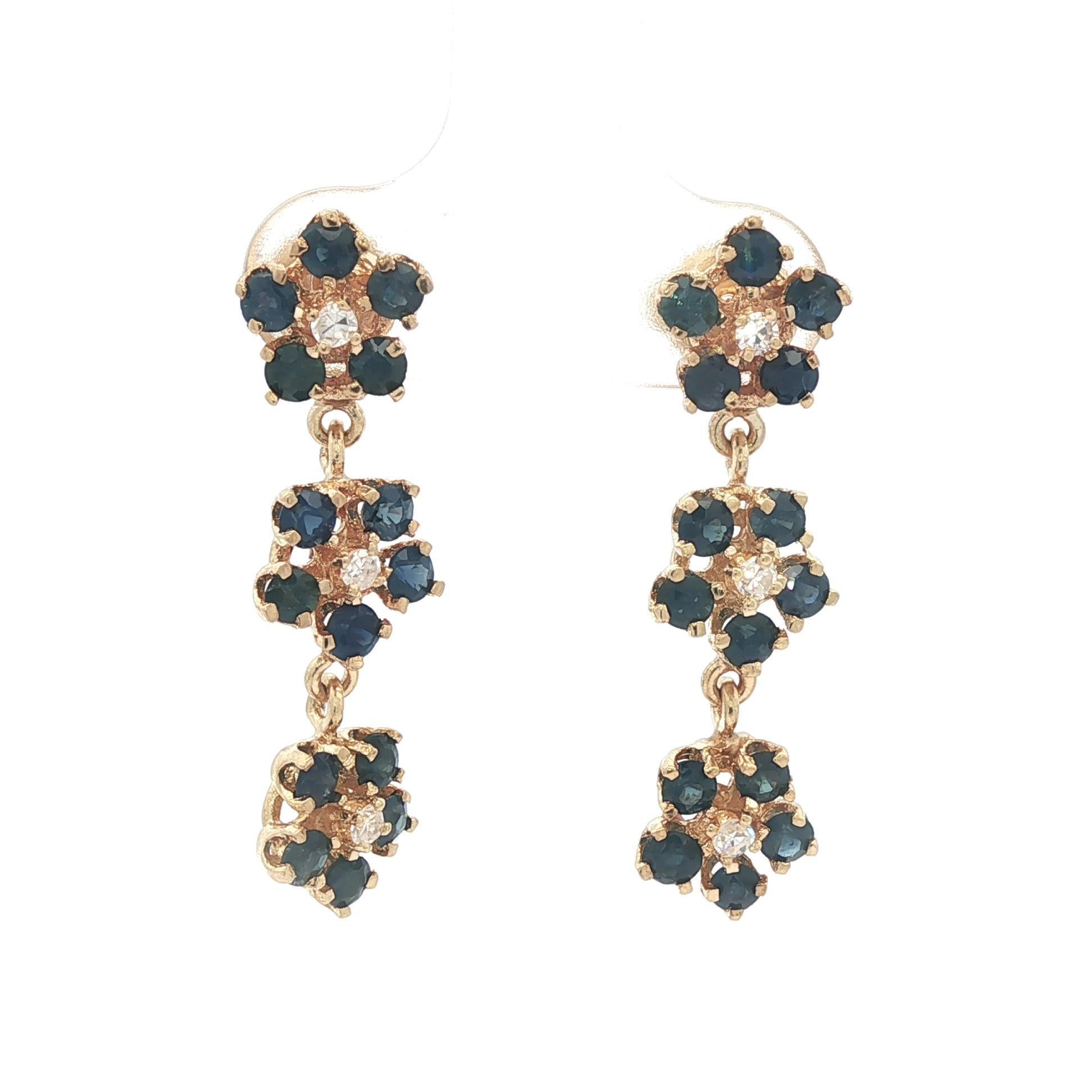 Vintage Gold 2.25ctw Sapphire & Diamond Flower Cluster Journey Dangle Earrings im Zustand „Gut“ im Angebot in Montclair, NJ