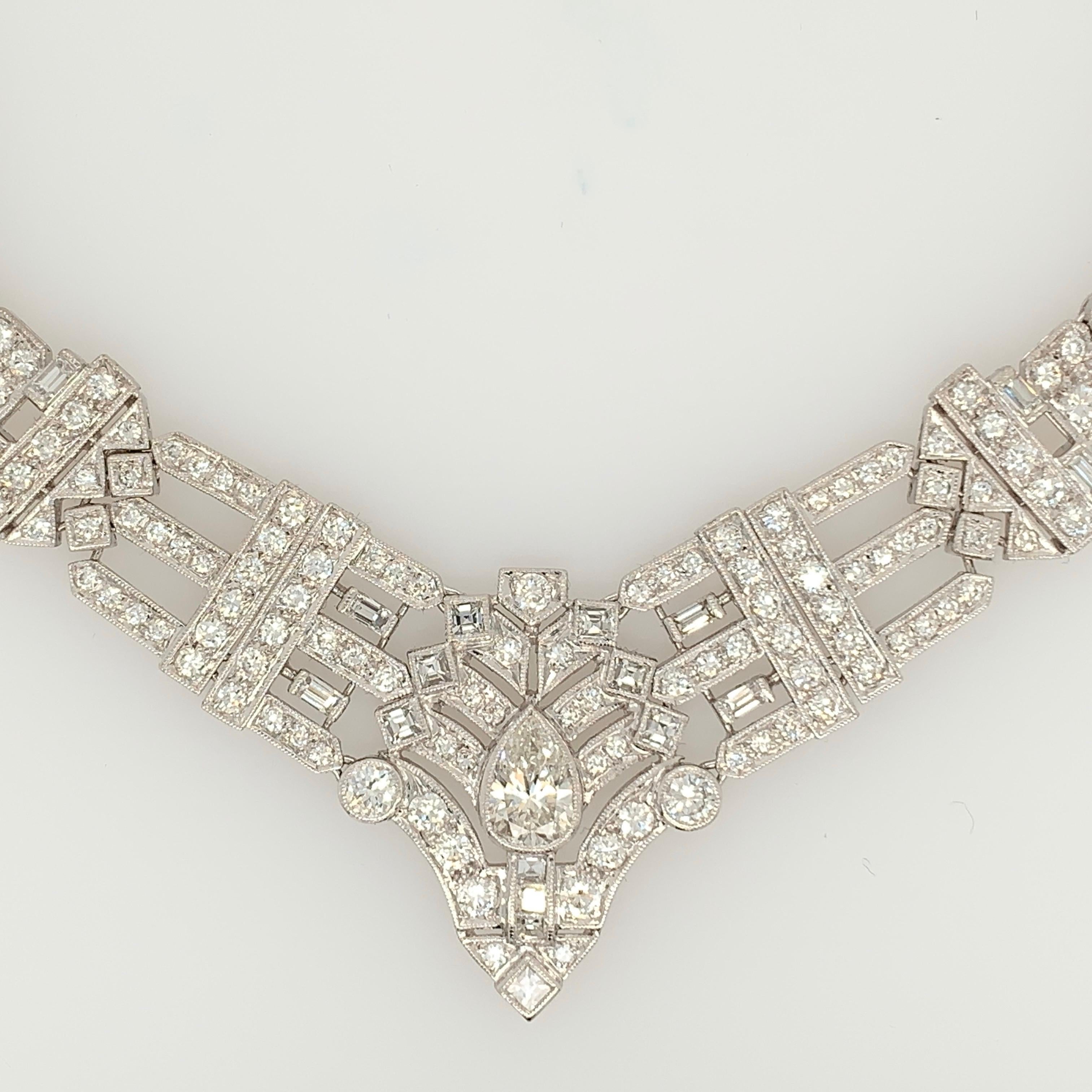 Collier vintage en or 8 carats avec pierres précieuses naturelles rondes et diamants taille poire en vente 3