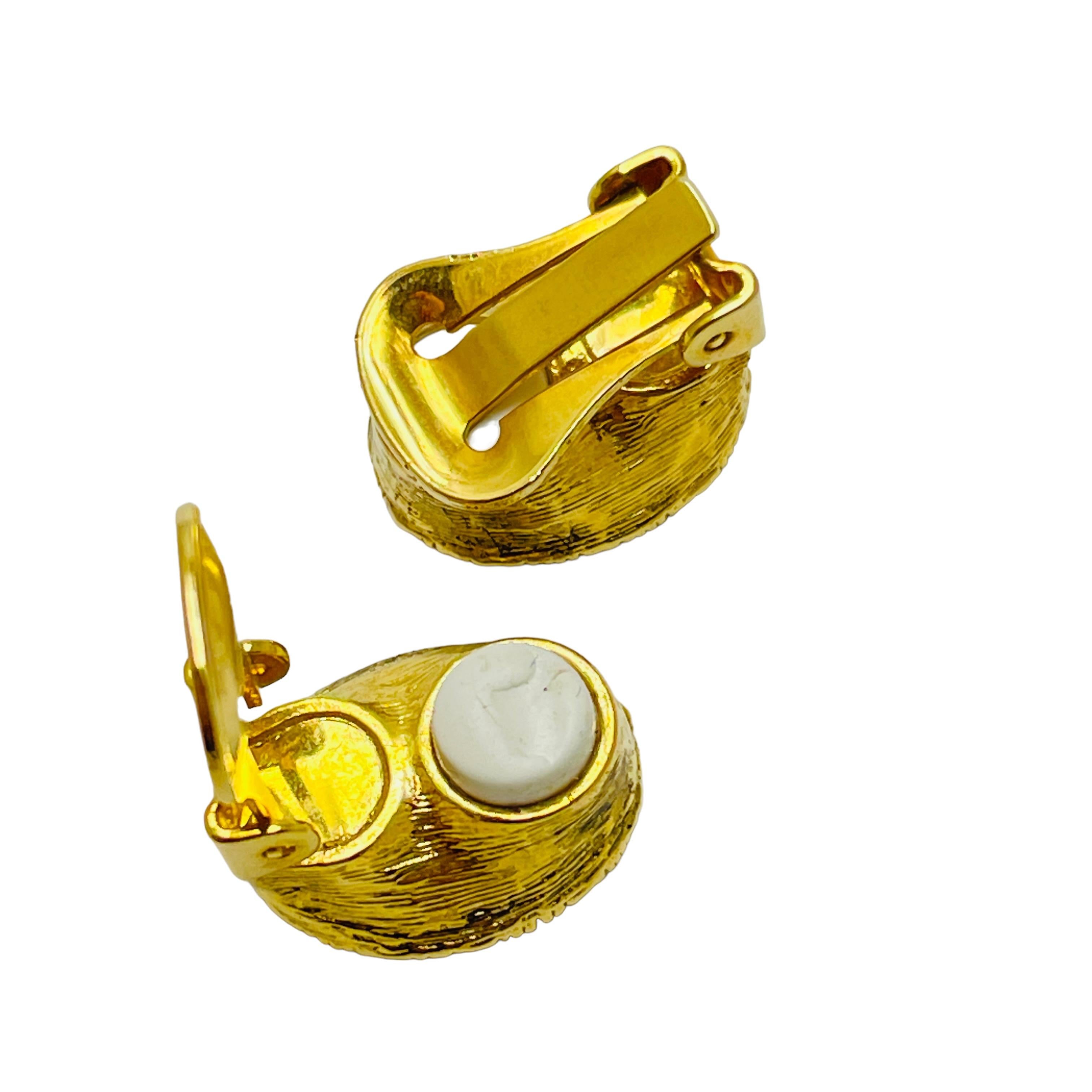 Vintage gold amethyst glas designer clip on ohrringe im Zustand „Gut“ im Angebot in Palos Hills, IL