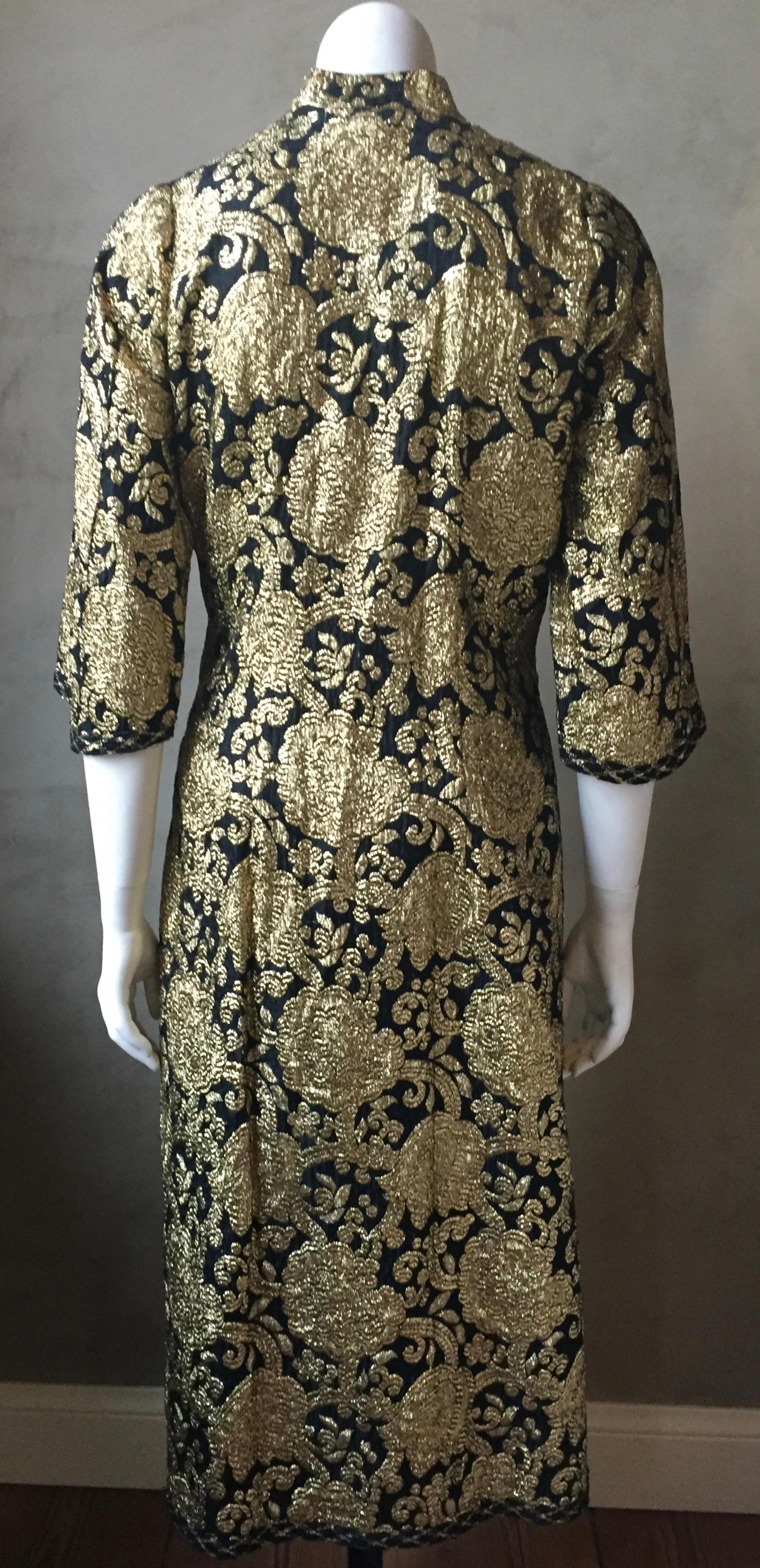 Vintage Gold and Black Brocade Dress/Jacket with Knot Buttons In Good Condition For Sale In Antwerp, BE