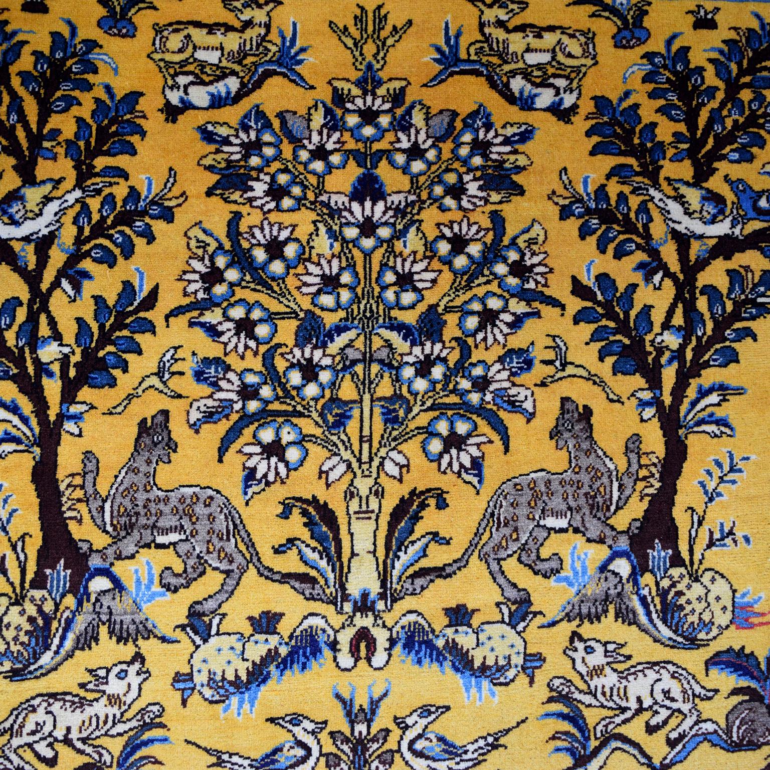 Teinture végétale Tapis persan en laine Gold and Blue Ghom Tree of Life, 8' x 10', semi-antique des années 1940 en vente