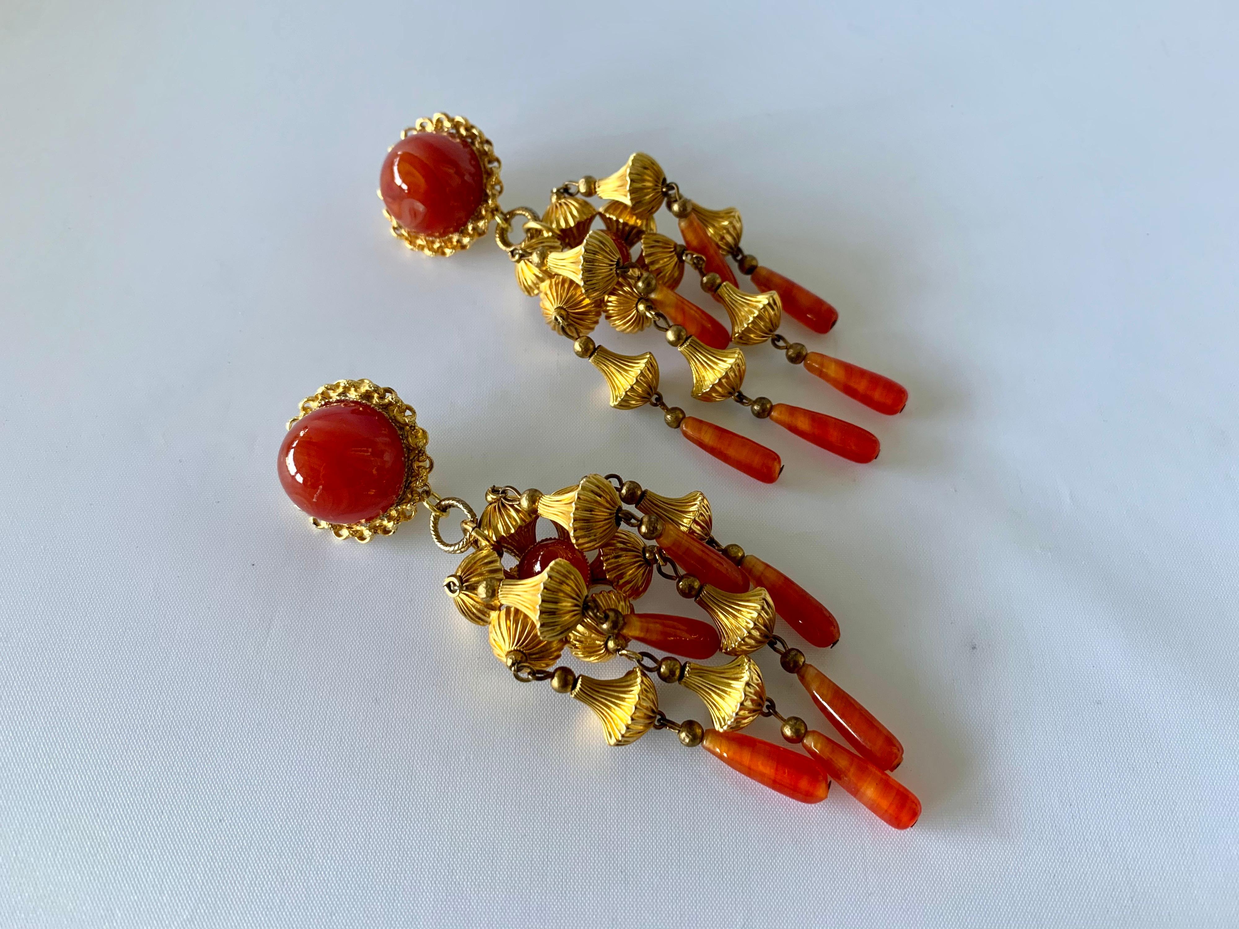 Bead Vintage Gold and Carnelian Dangle Earrings 