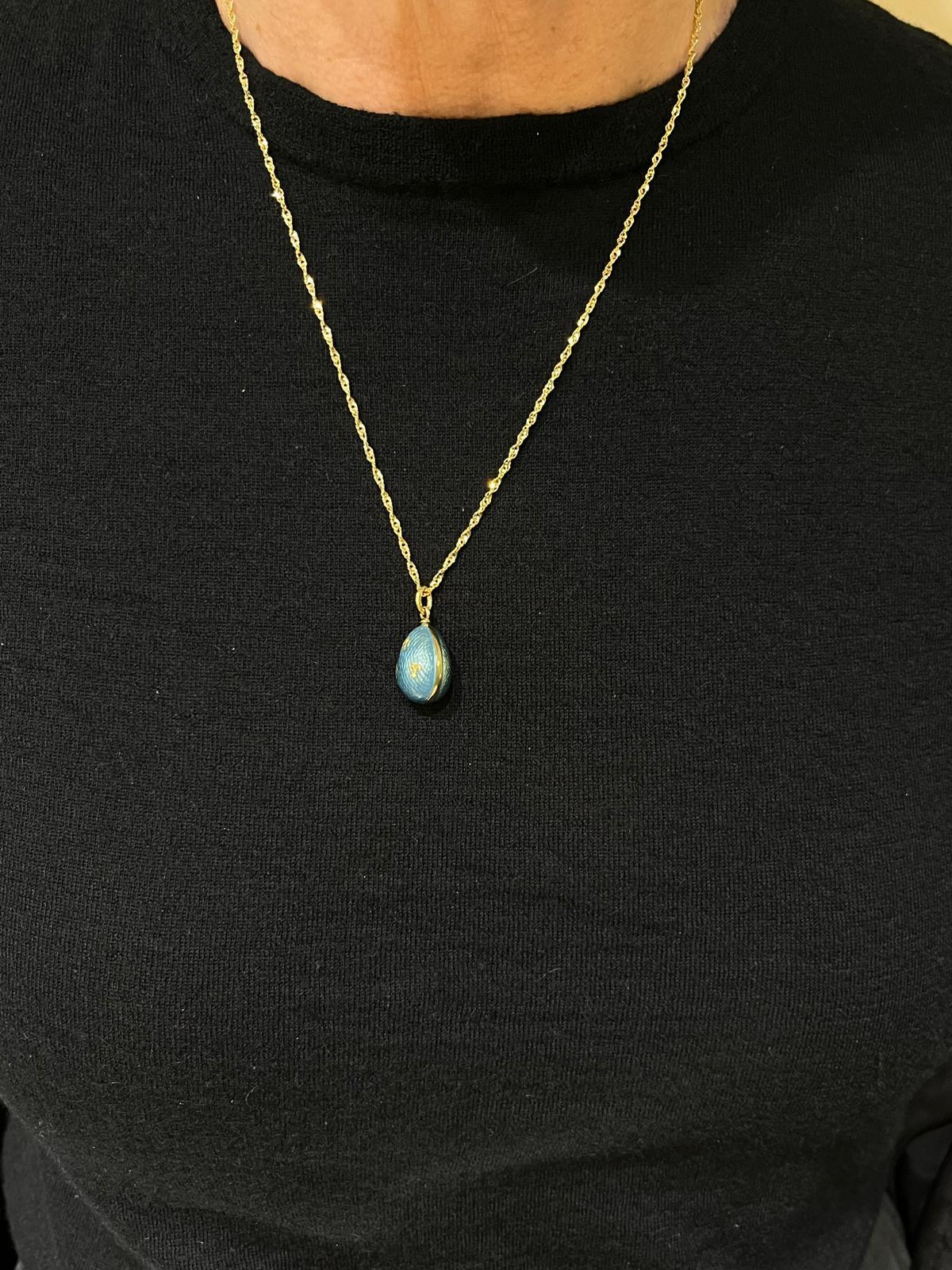 Baroque Vintage Gold and Cloissone Enamel Faberge Egg Pendant  with Fleur-De-Lis For Sale