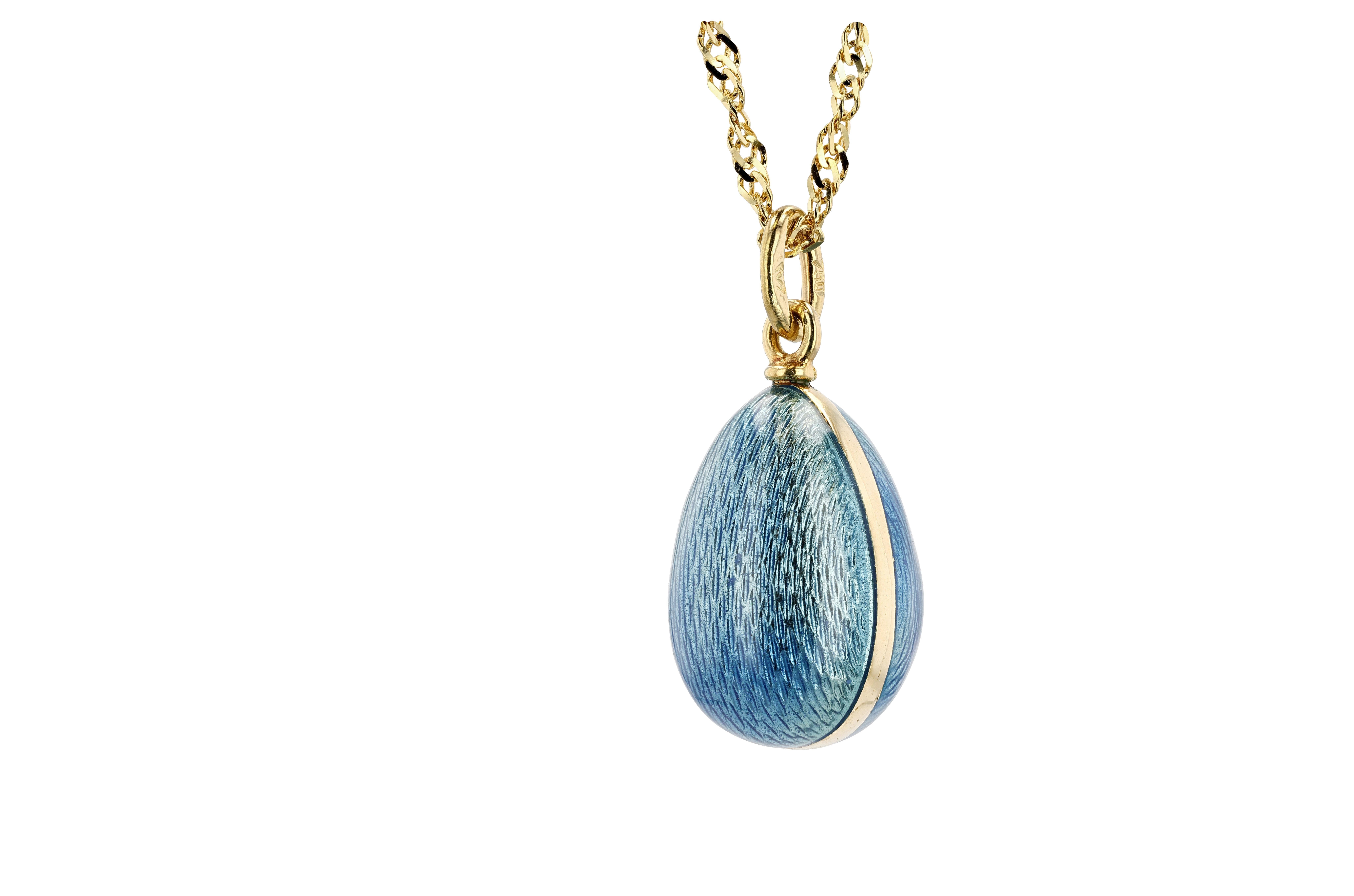 Women's or Men's Vintage Gold and Cloissone Enamel Faberge Egg Pendant  with Fleur-De-Lis For Sale