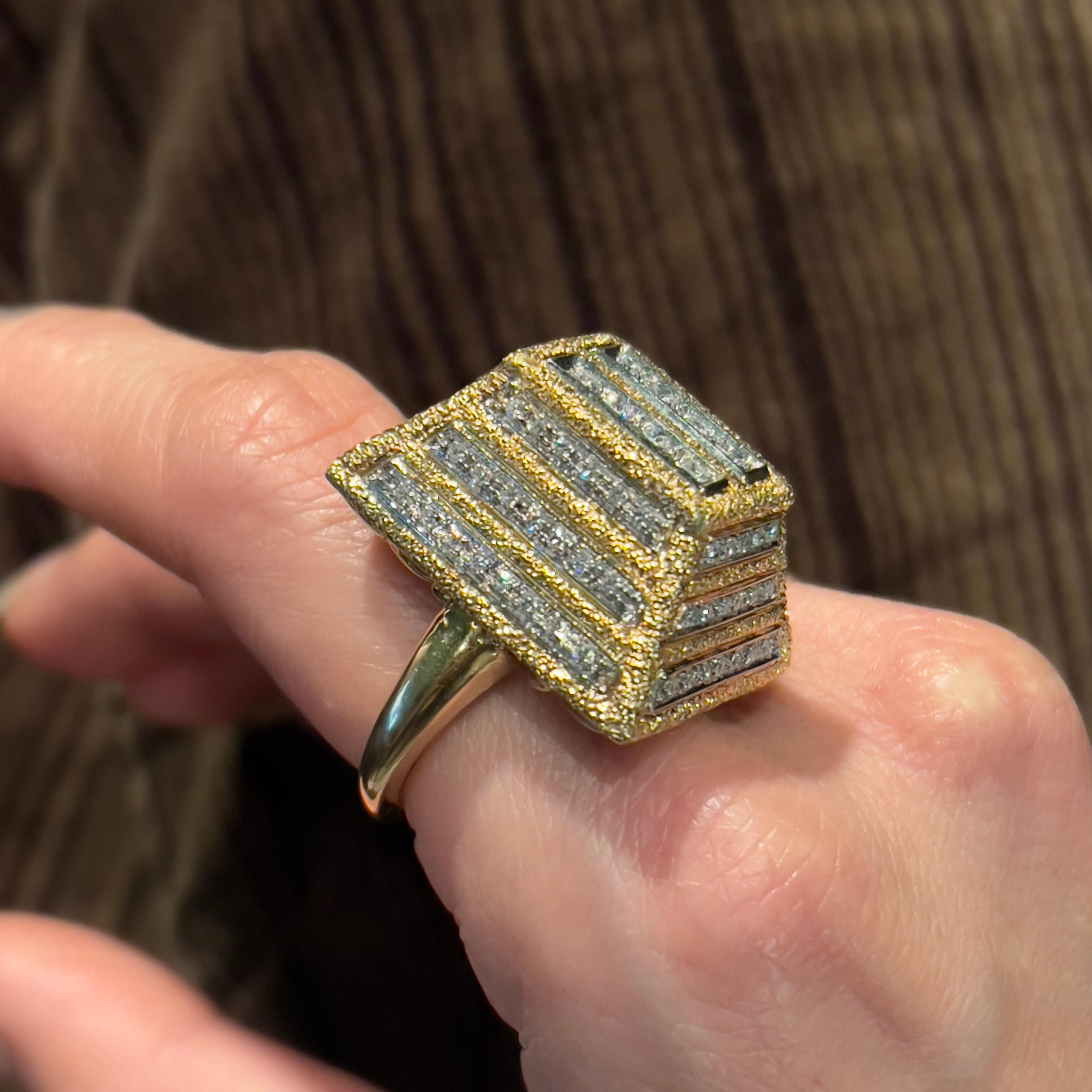 Gold- und Diamantring 1970er Jahre aus Gold (Rundschliff) im Angebot