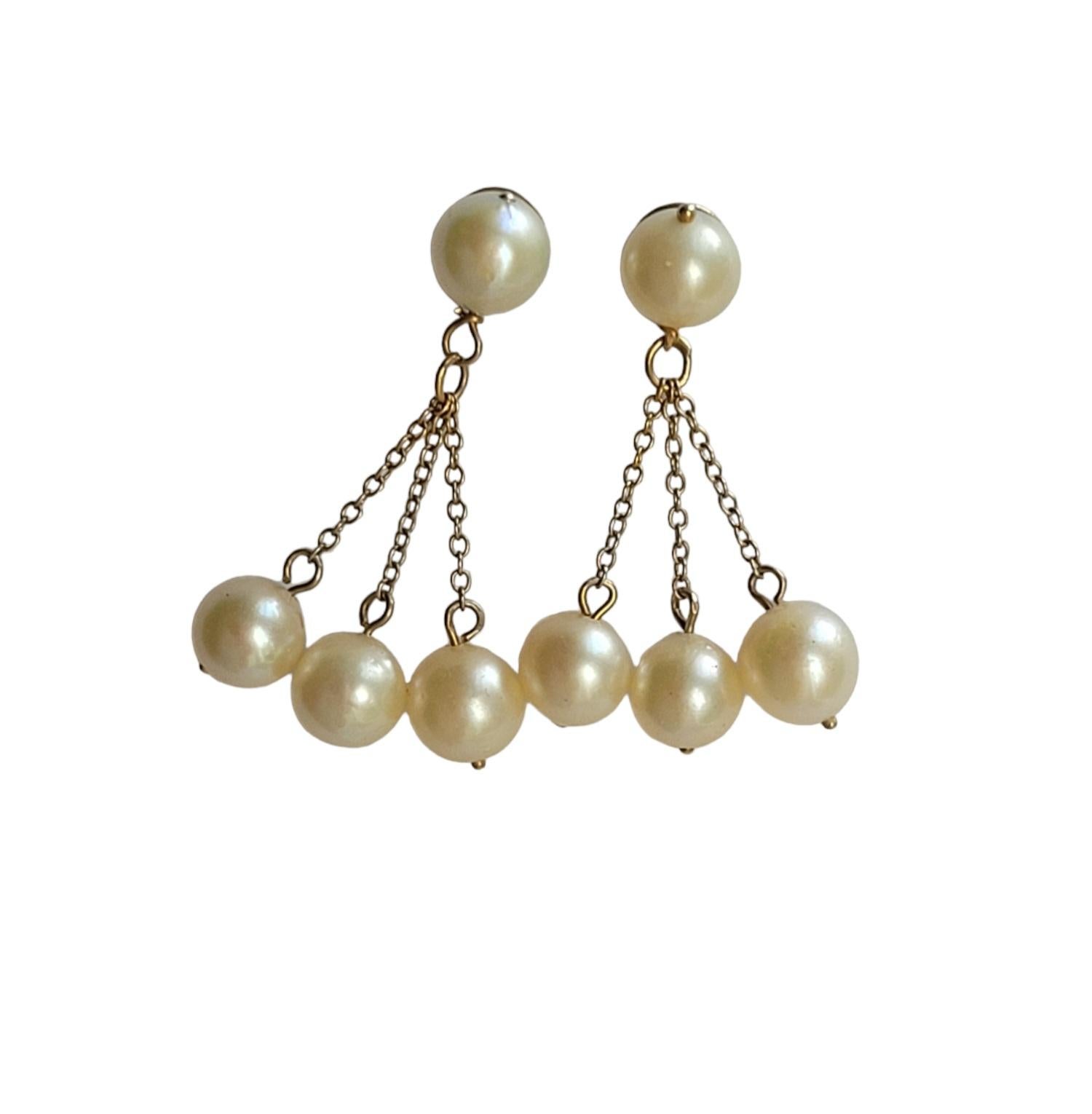 Boucles d'oreilles pendantes vintage en or et perles en vente 1