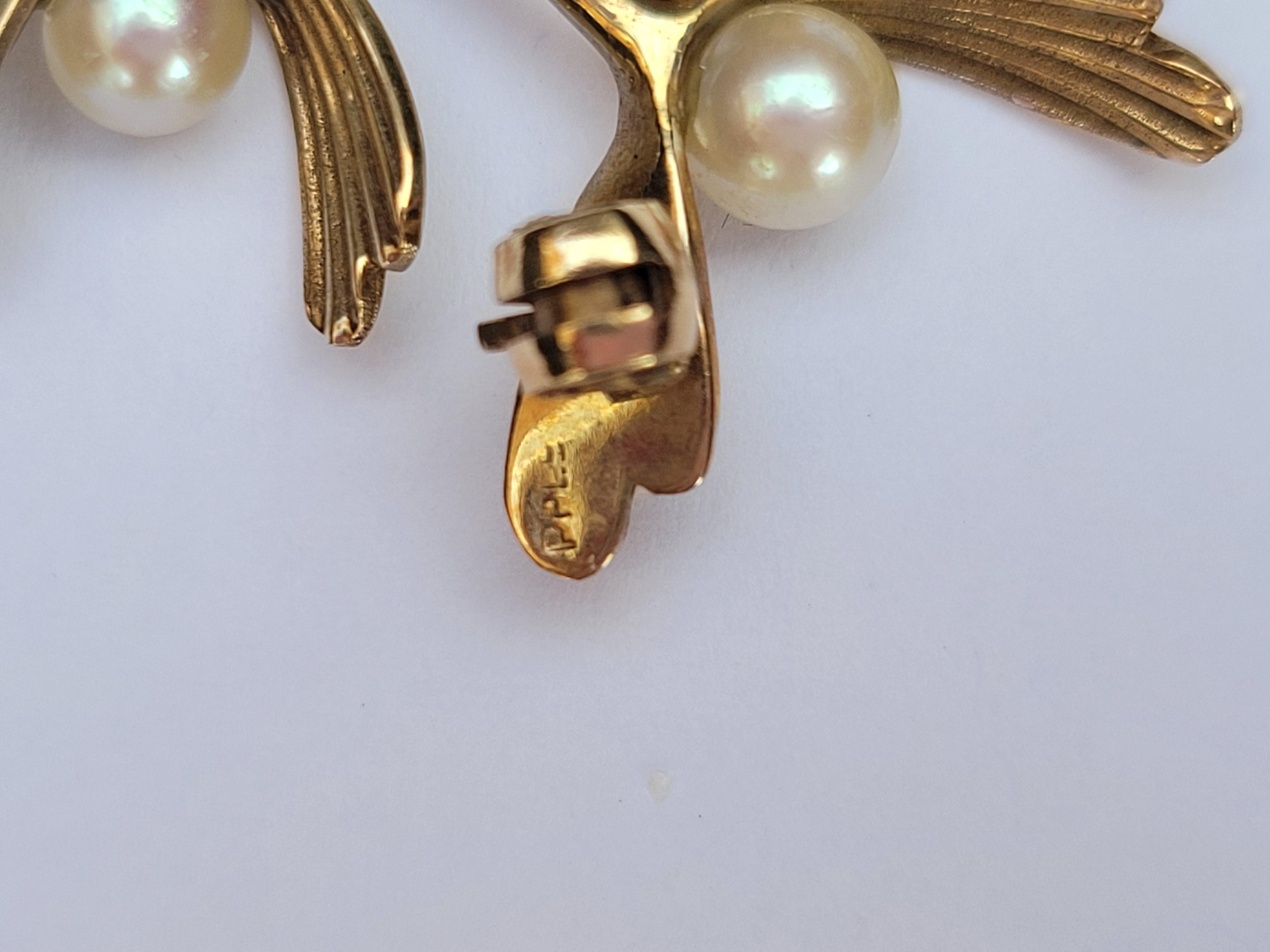 Women's Vintage Gold and Pearl Mistletoe Brooch