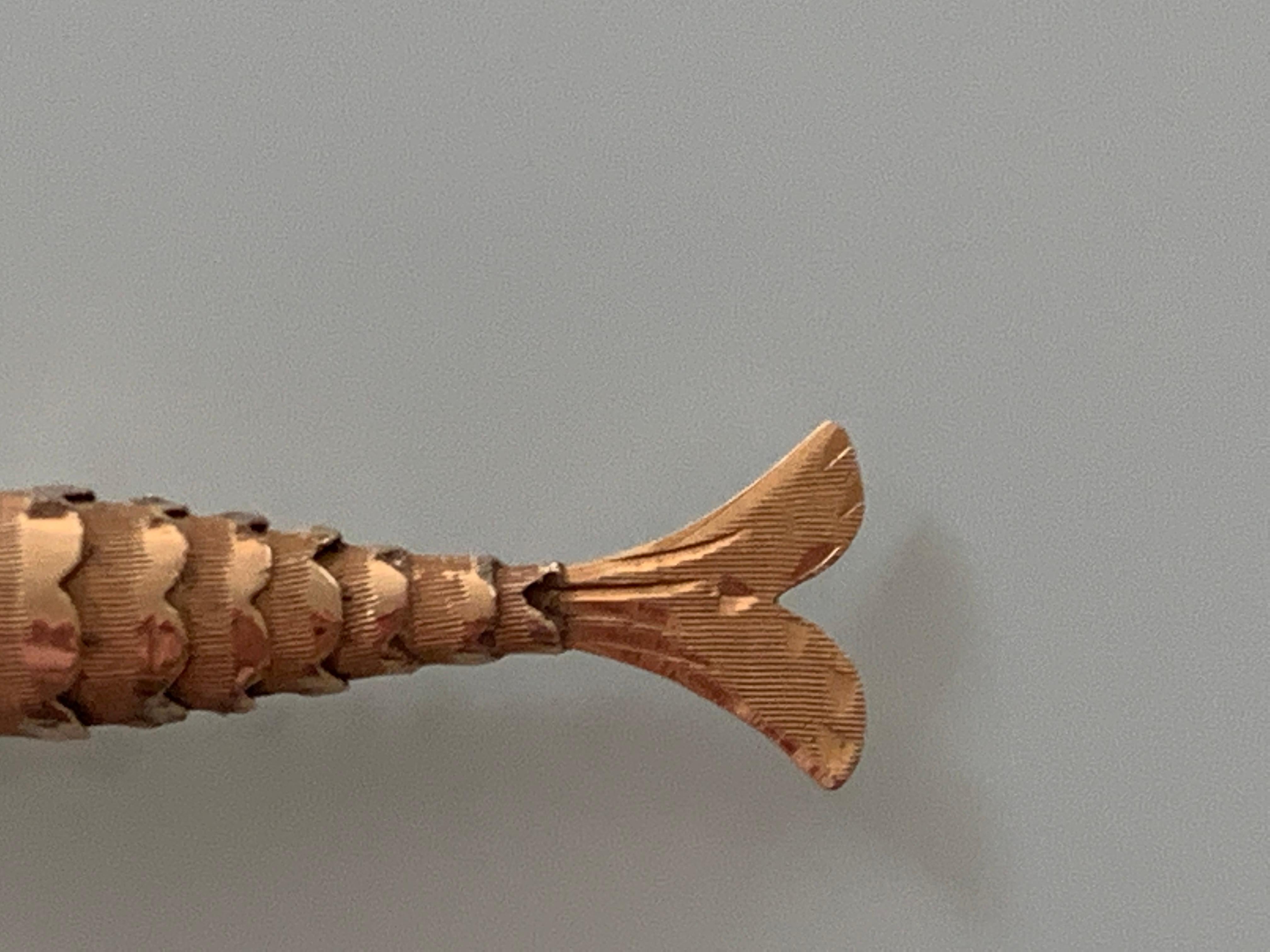 articulated fish necklace