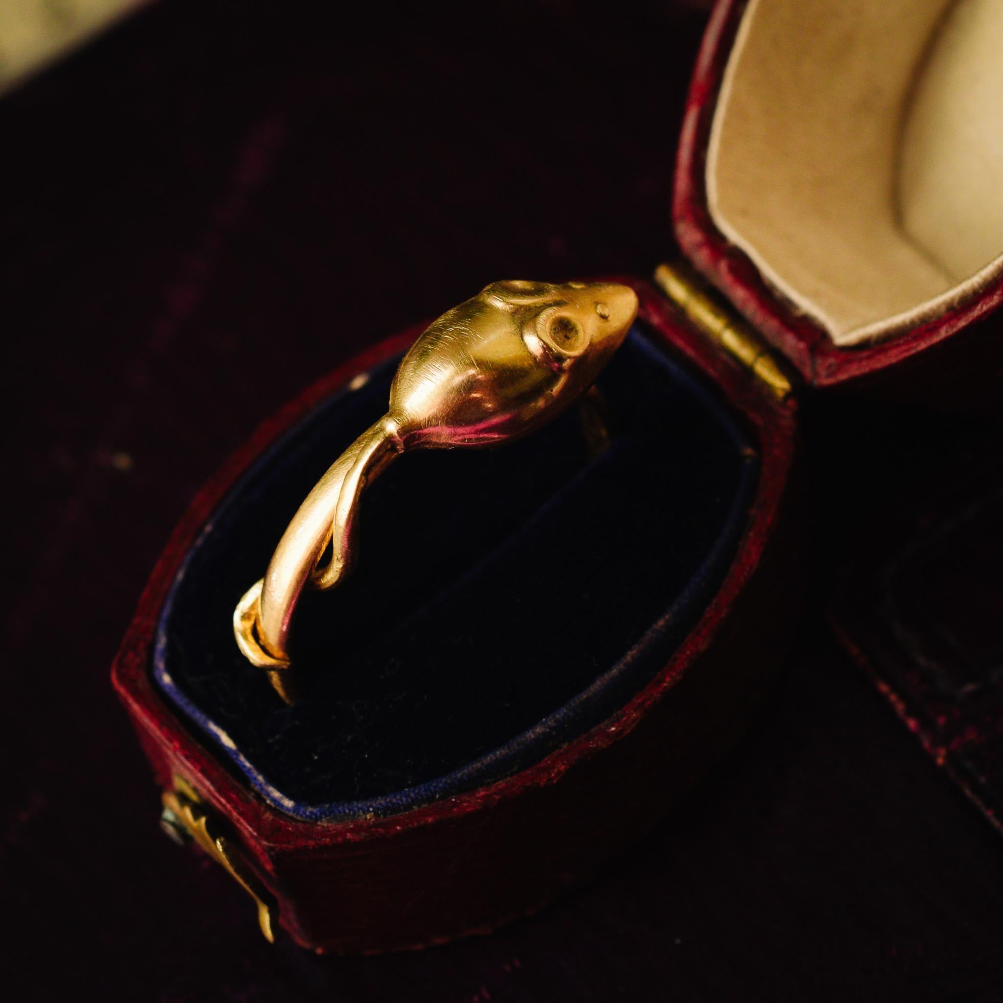 Vintage Gold Articulated Mouse Ring 2