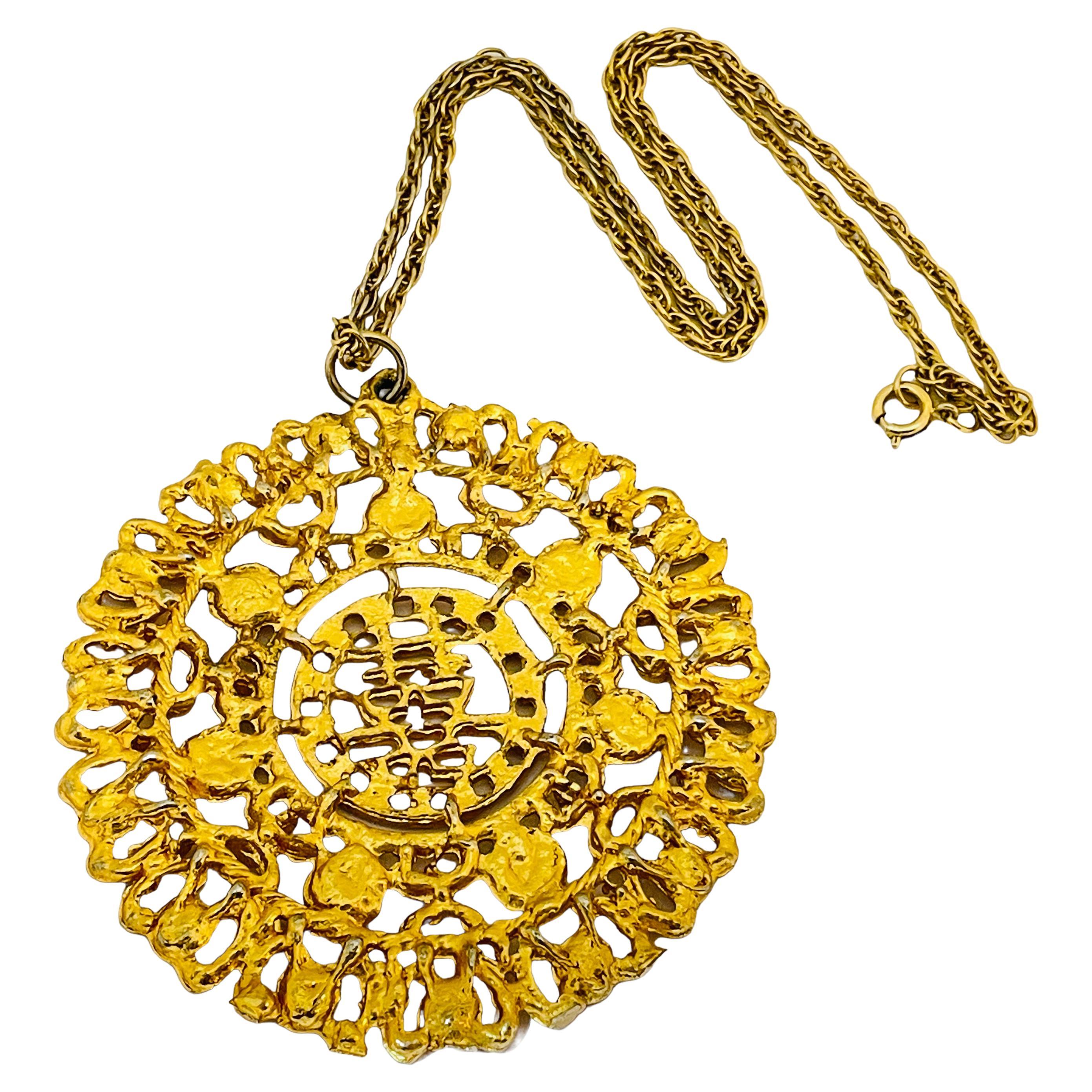 Vintage gold Asian huge pendant chain designer runway necklace For Sale