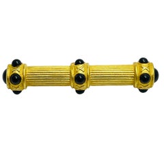 Vintage gold black cabs etruscan massive designer brooch