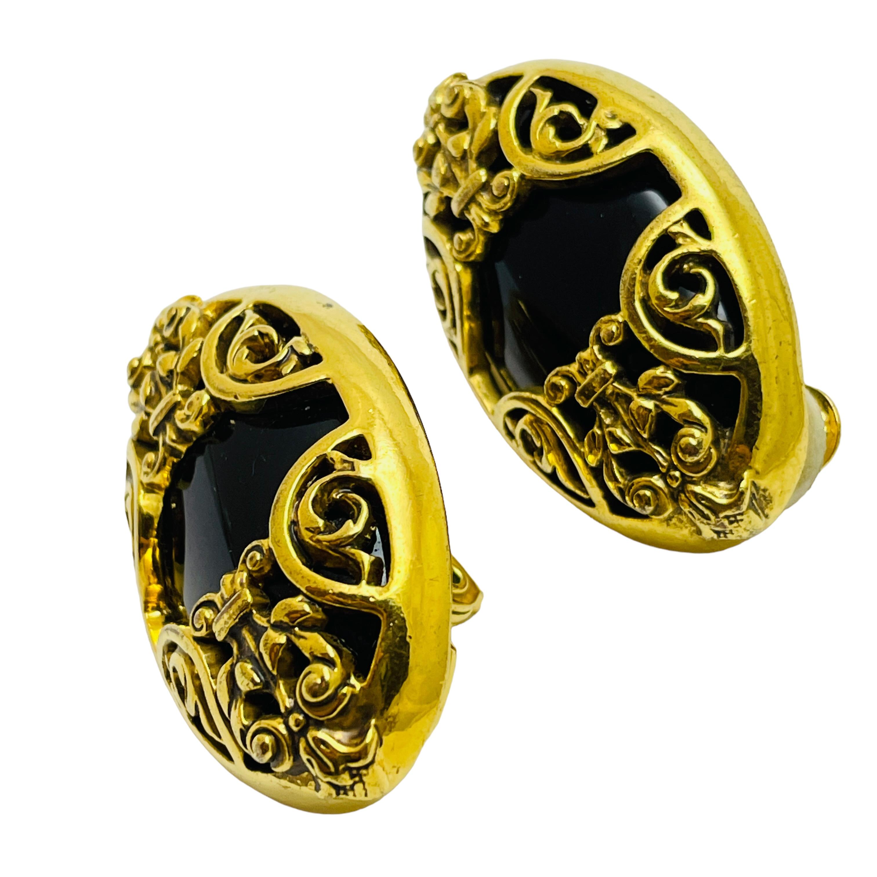 Women's Vintage gold black glass designer runway clip on earrings For Sale