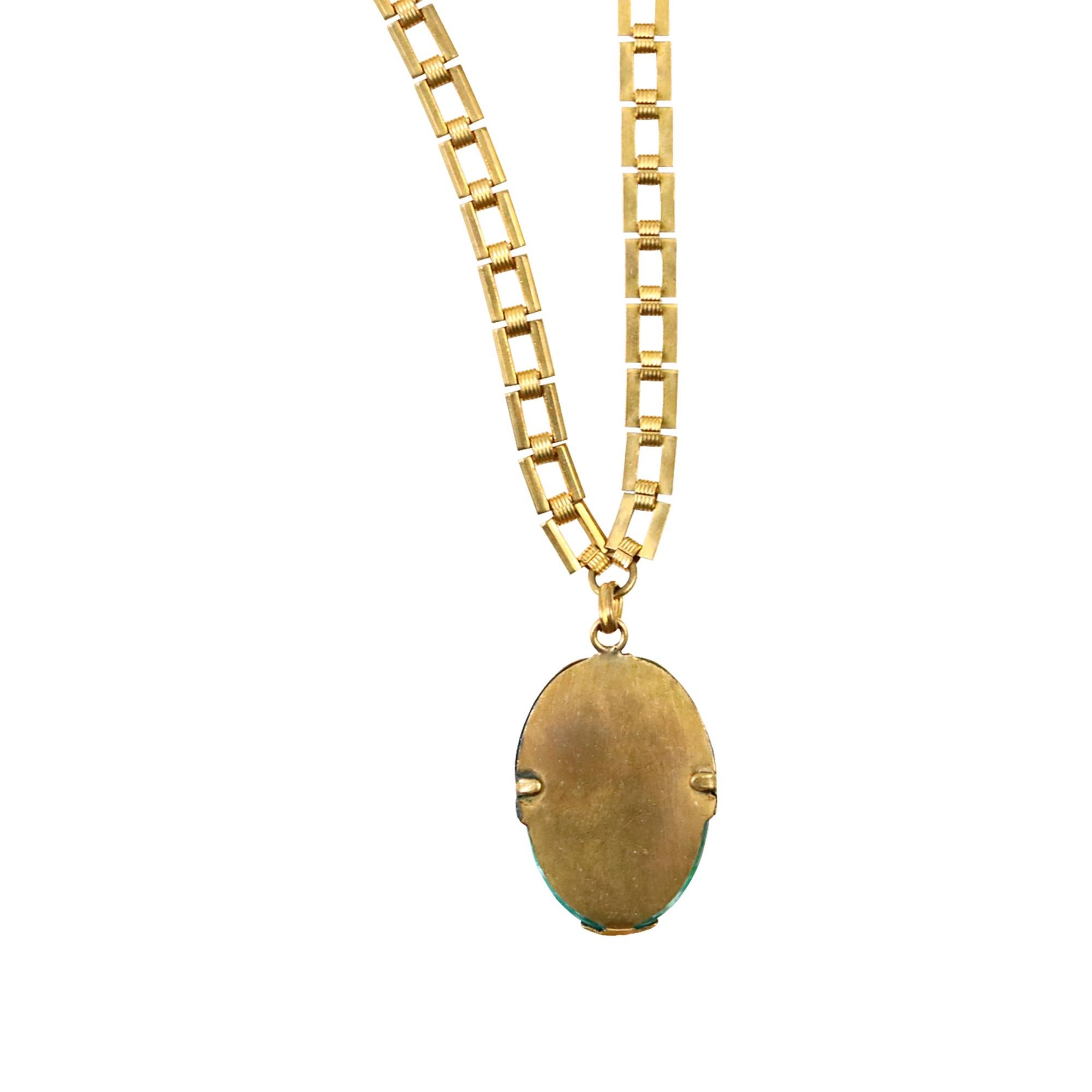 Catena a libro d'oro vintage con smalto pendente, circa anni '40 in vendita 3