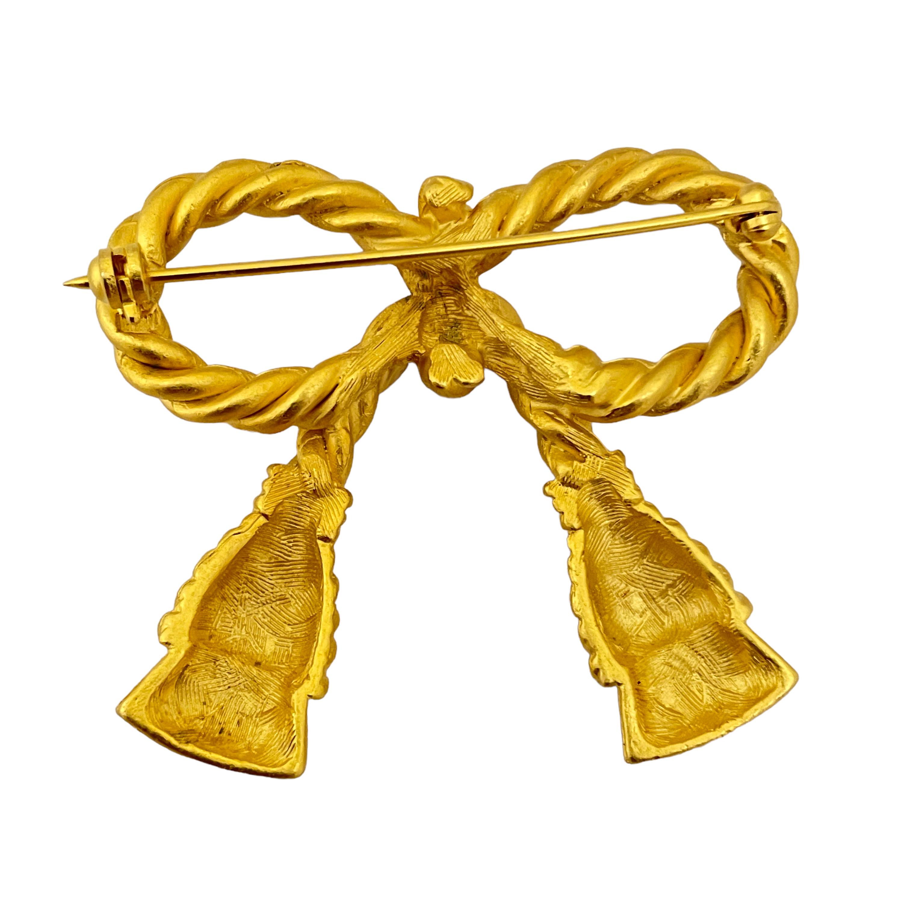 Women's or Men's Vintage gold bow rope tassel designer runway brooch For Sale