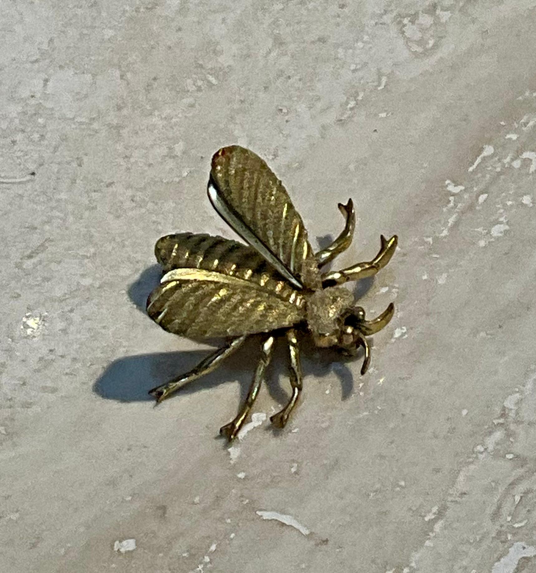Vintage Gold Bumblebee Brooch In Good Condition For Sale In Lake Worth Beach, FL
