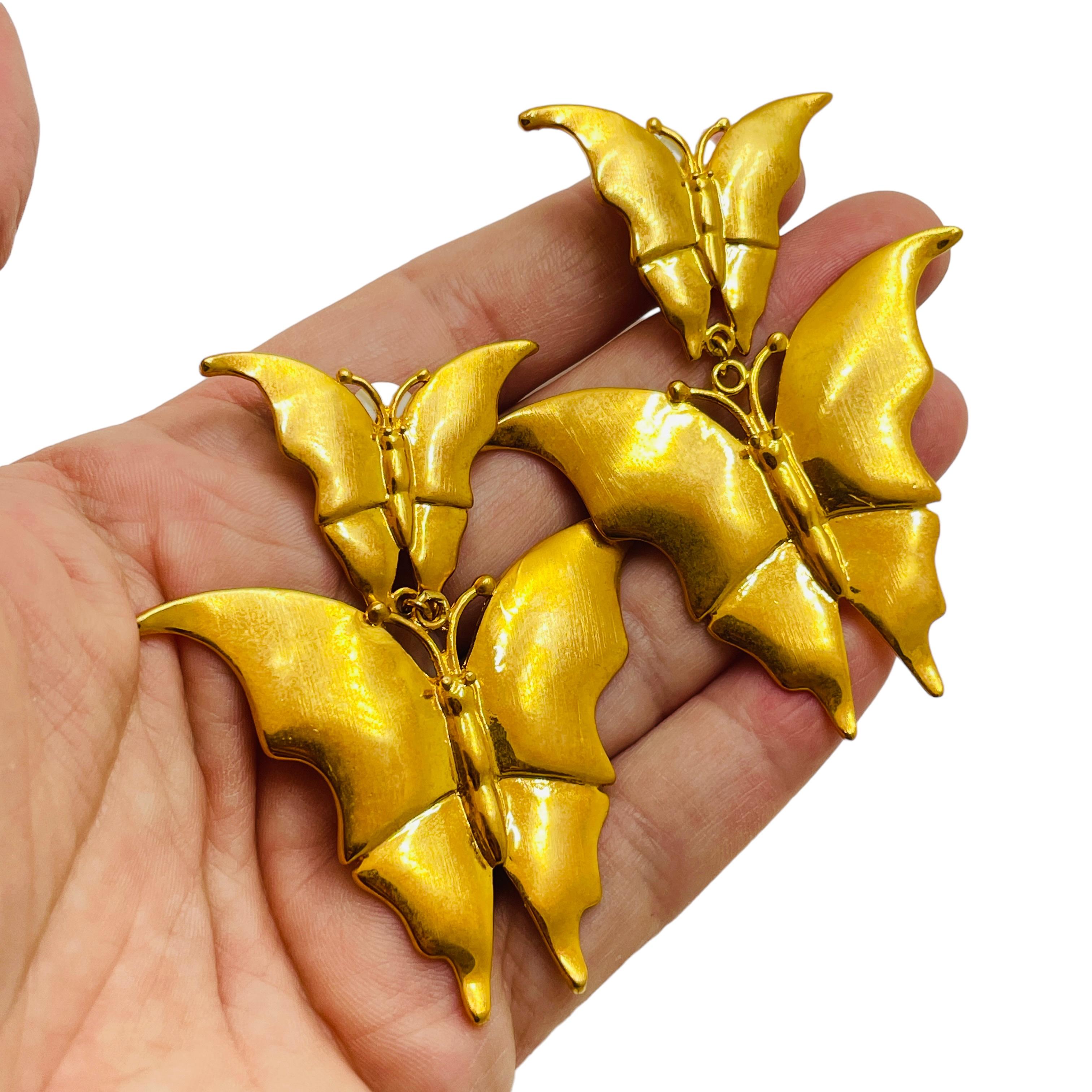 Women's or Men's Vintage gold butterfly clip on designer earrings For Sale