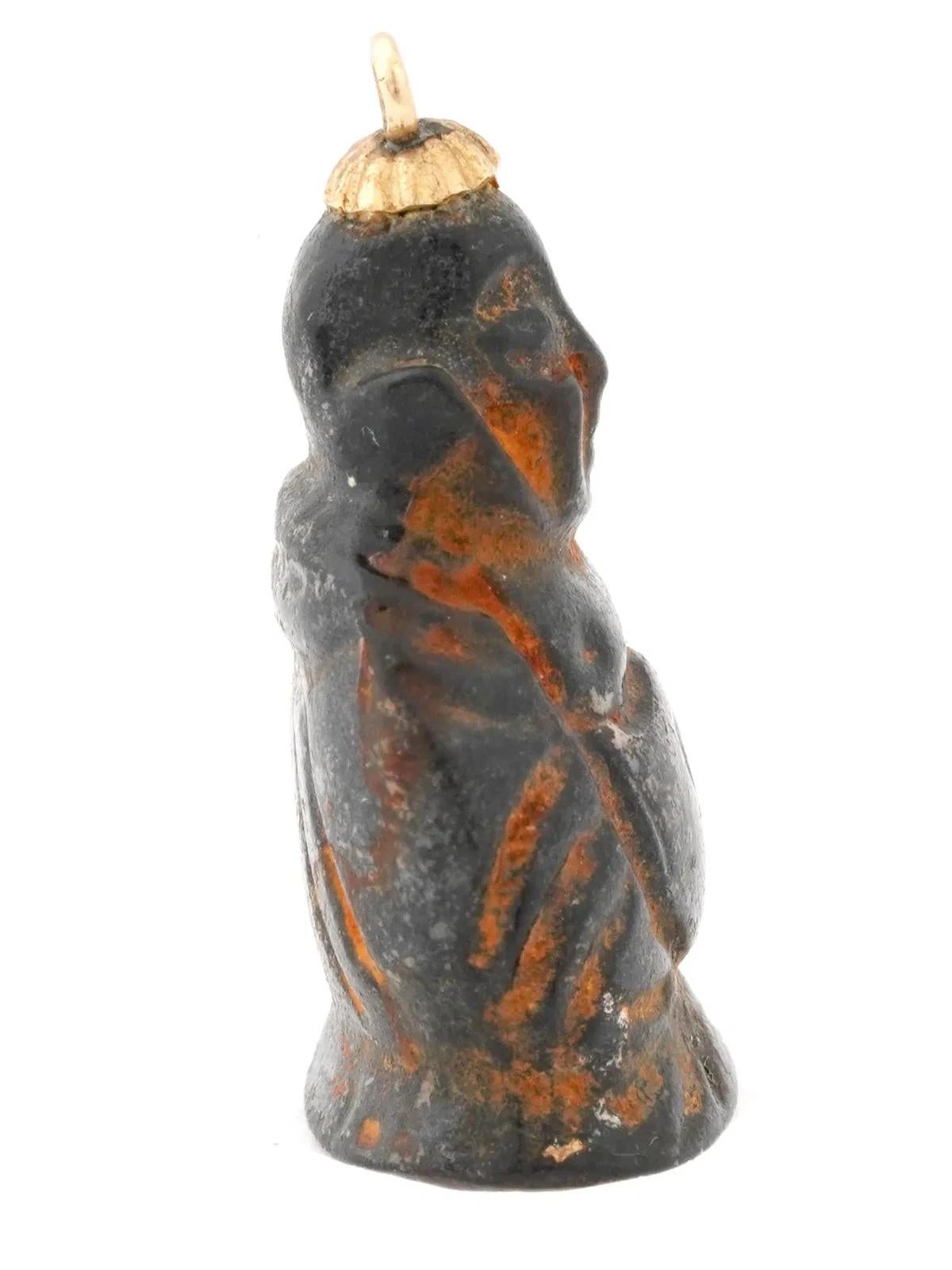 Vintage Gold geschnitzt hölzerne Buddha-Anhänger im Zustand „Gut“ im Angebot in New York, NY