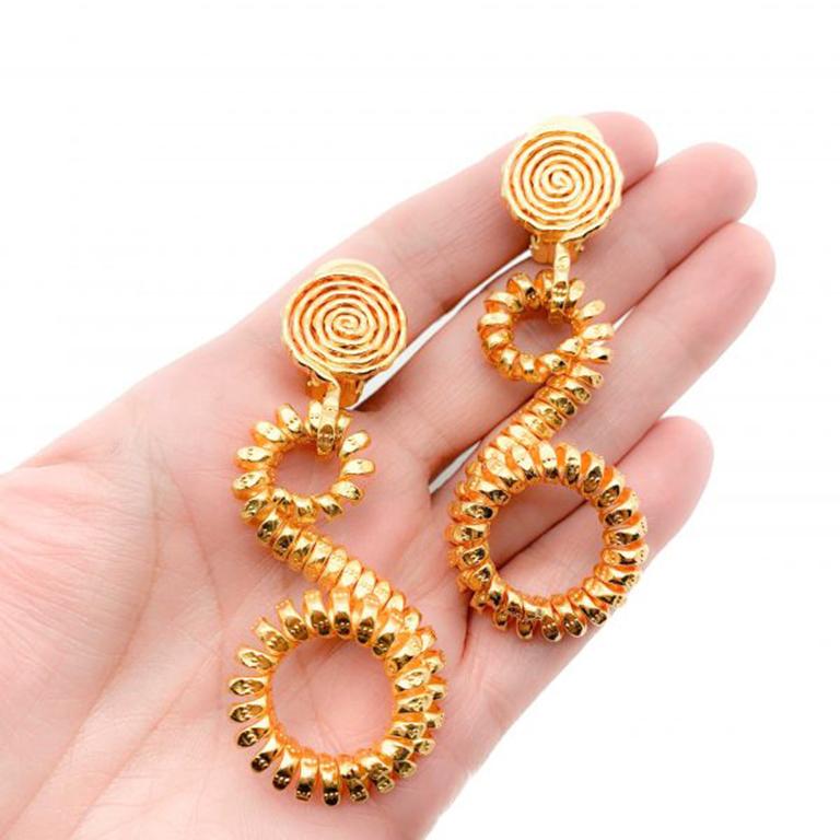 Women's Vintage Gold Coiled Metal Wire Statement Earrings 1990s For Sale