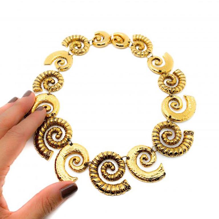 Women's Vintage Statement Gold Conch Shell Collar Necklace 1980s For Sale