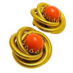 Boucles d'oreilles à clip vintage en or, corail massif et designer de défilé