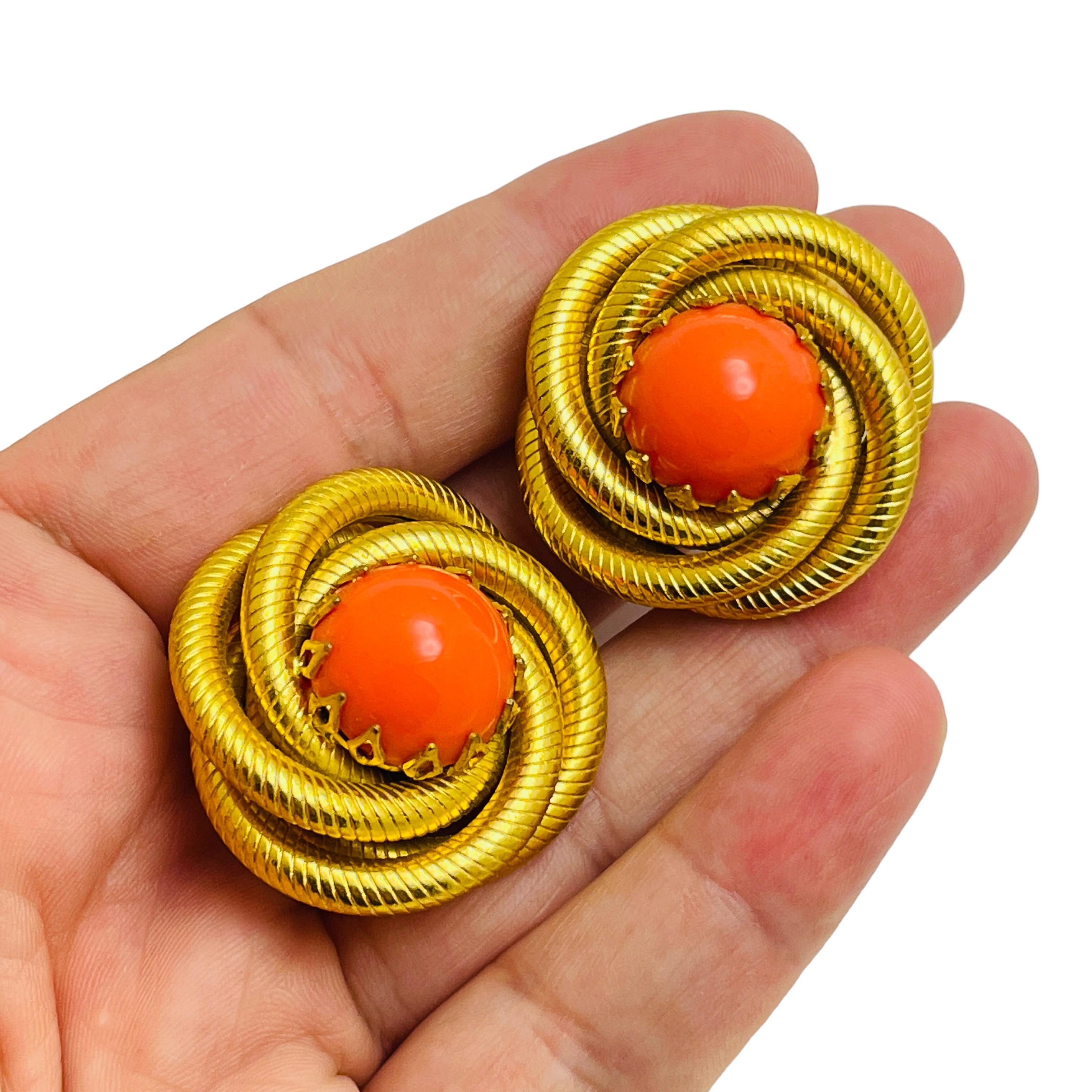 Women's Vintage gold coral massive designer runway clip on earrings For Sale