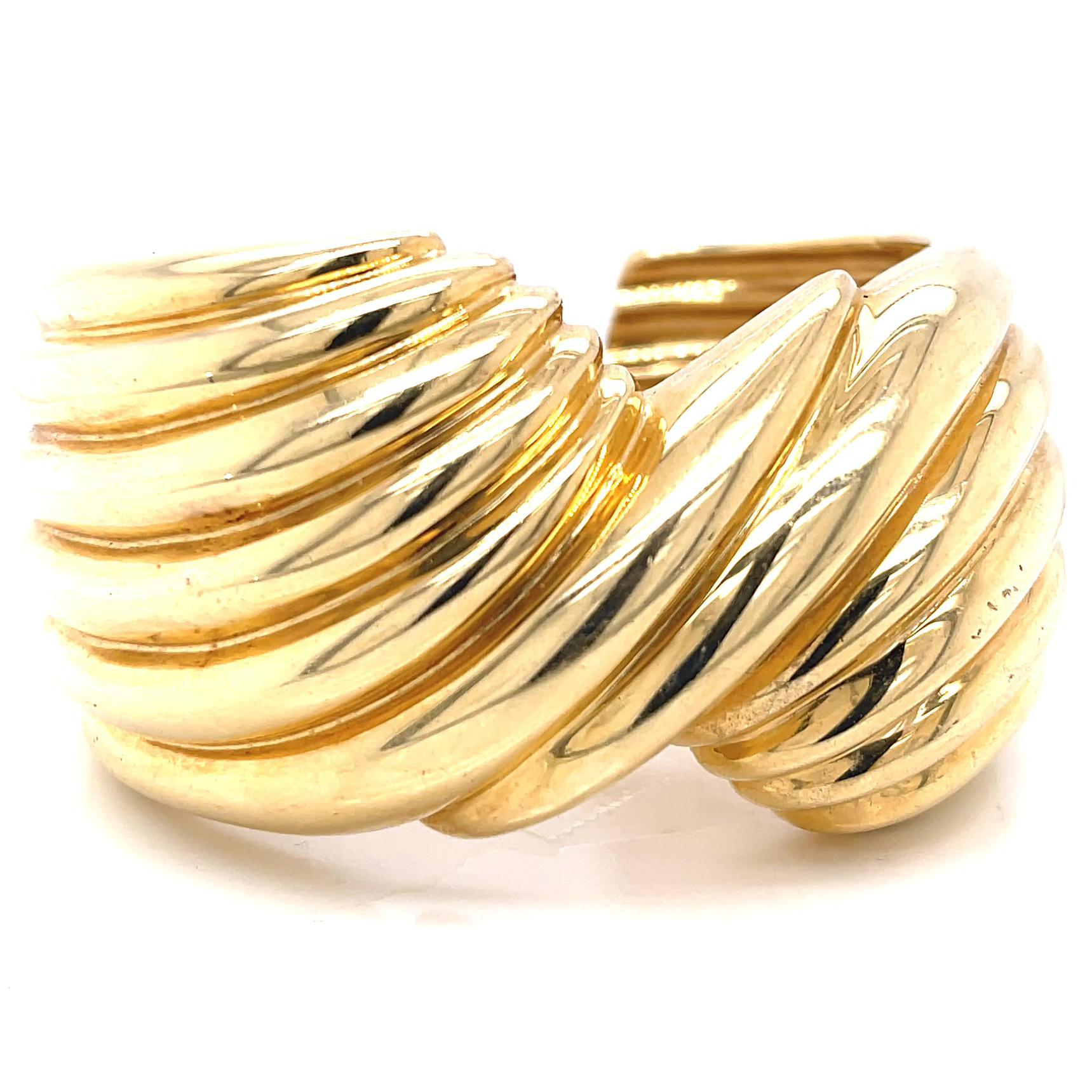 Vintage Gold Cuff Bracelet In Excellent Condition In Beverly Hills, CA