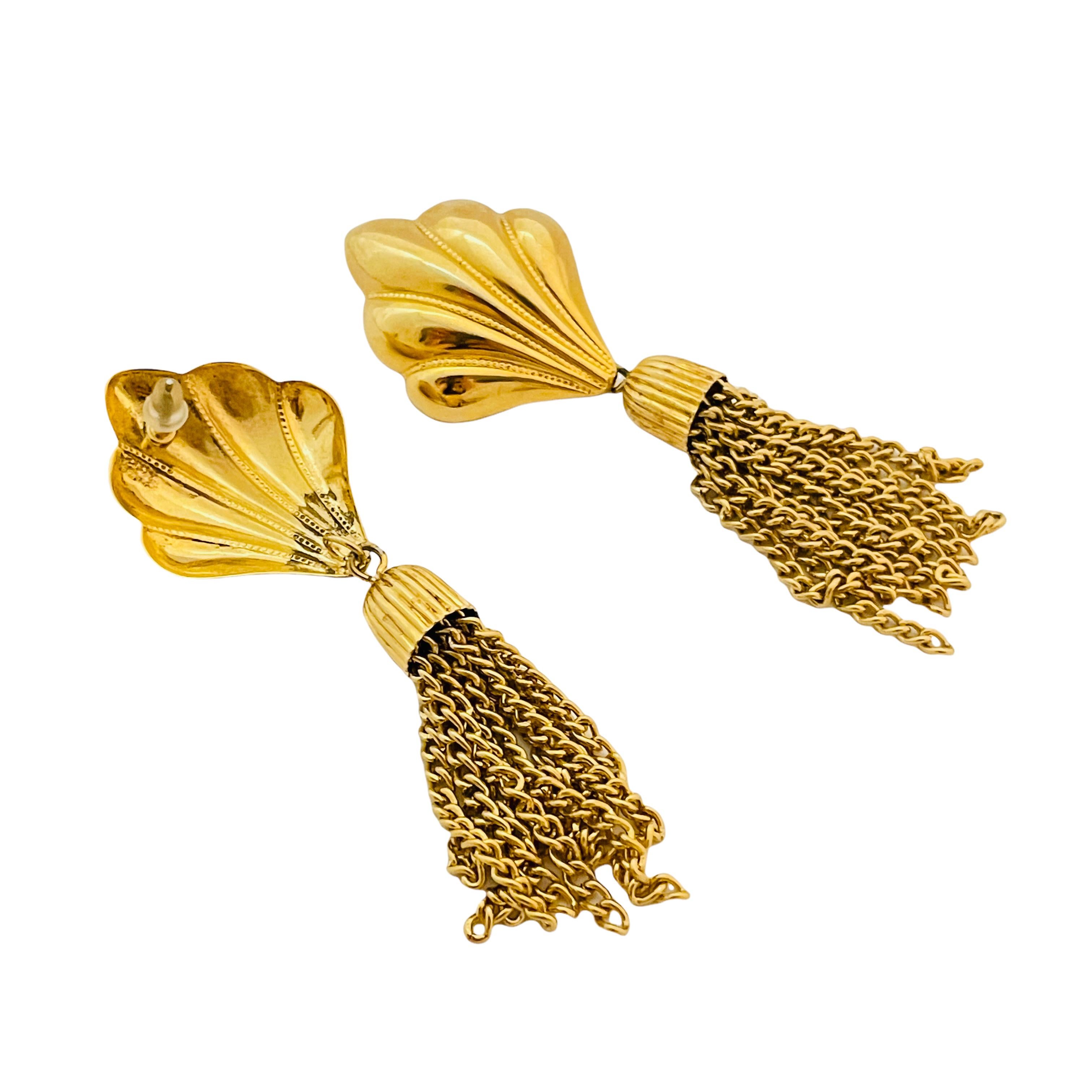 Vintage gold dangle multi chain designer runway earrings In Good Condition For Sale In Palos Hills, IL