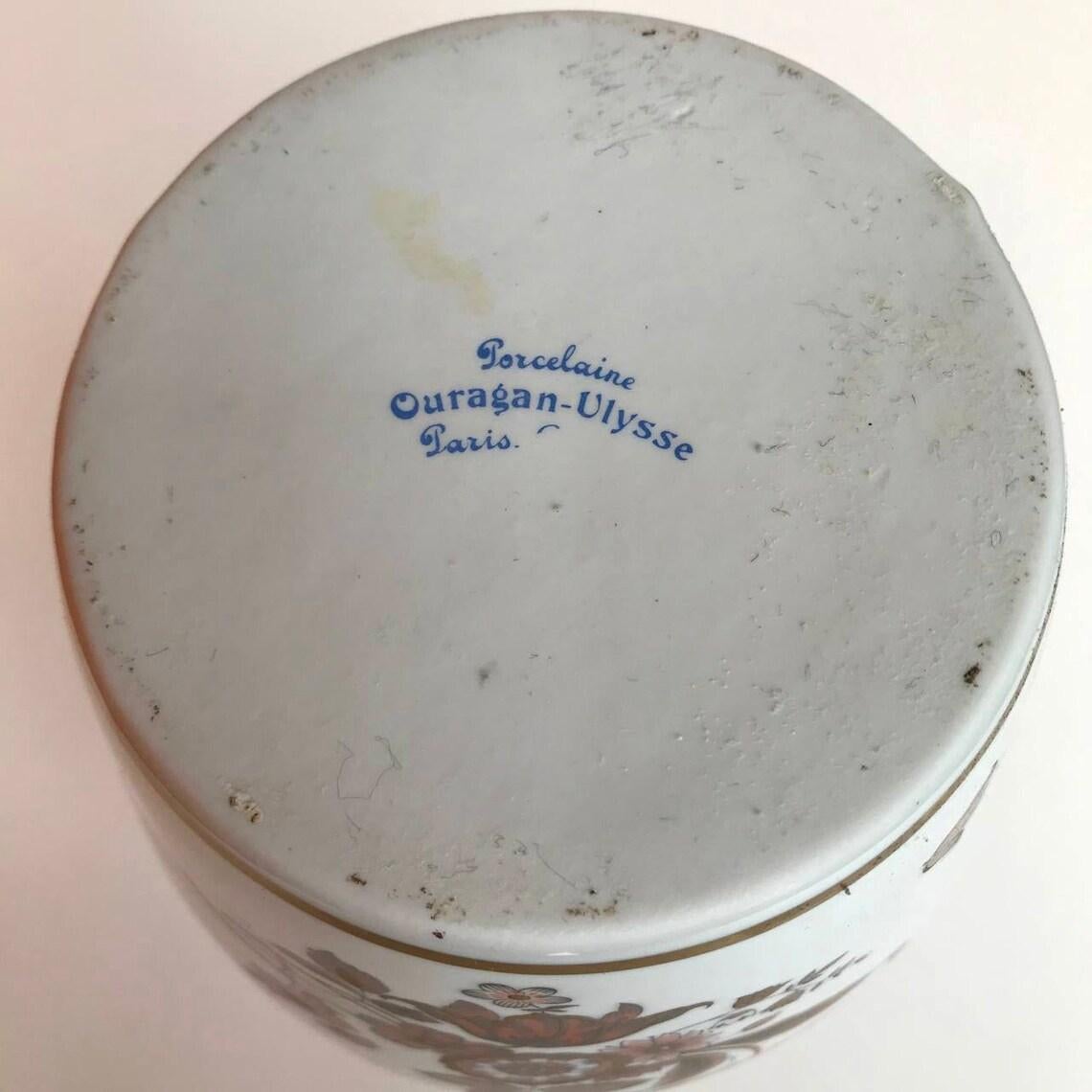Français Vase vintage en porcelaine à motifs floraux et décor or par Ouragan, Ulysse Paris, 1980 en vente