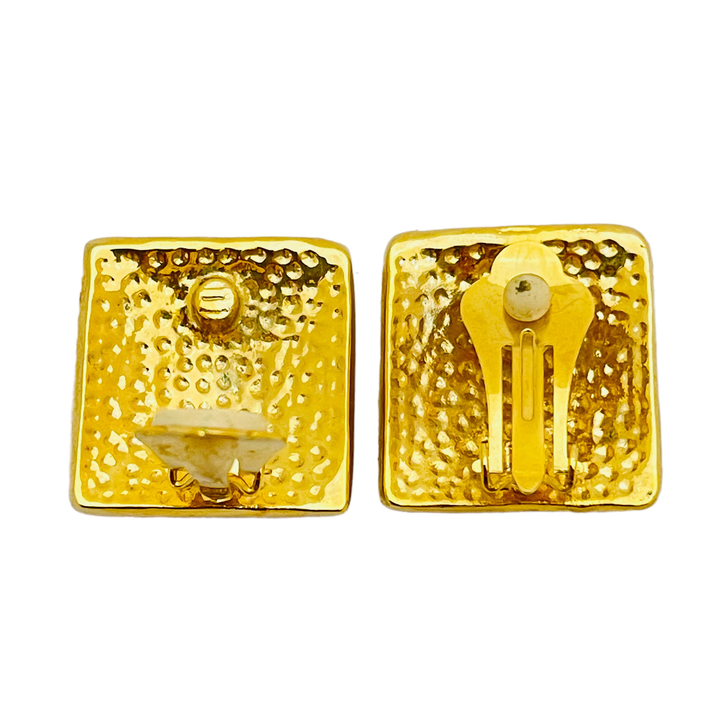 Designer-Laufsteg-Ohrclips aus Gold im Zustand „Gut“ im Angebot in Palos Hills, IL