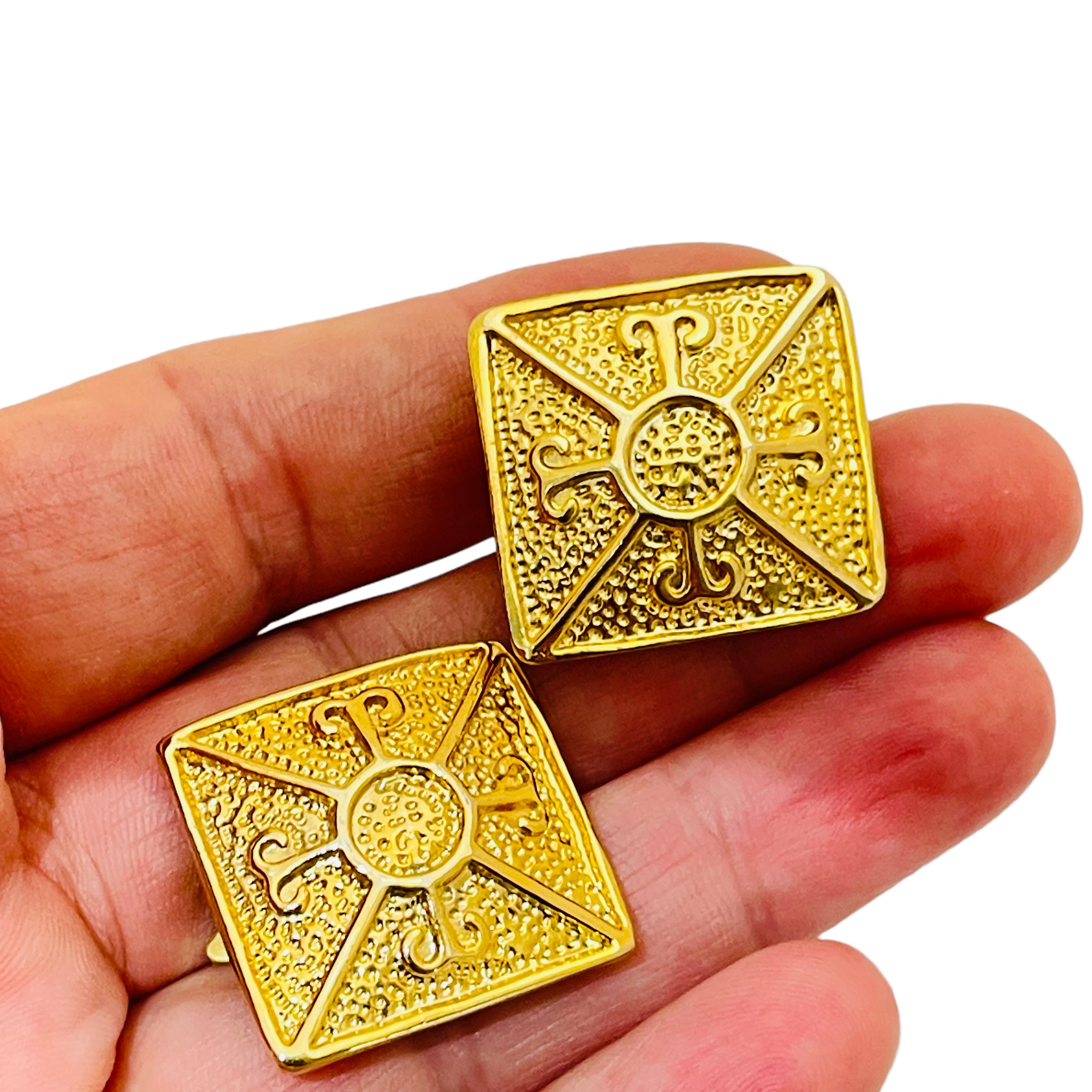 Designer-Laufsteg-Ohrclips aus Gold für Damen oder Herren im Angebot