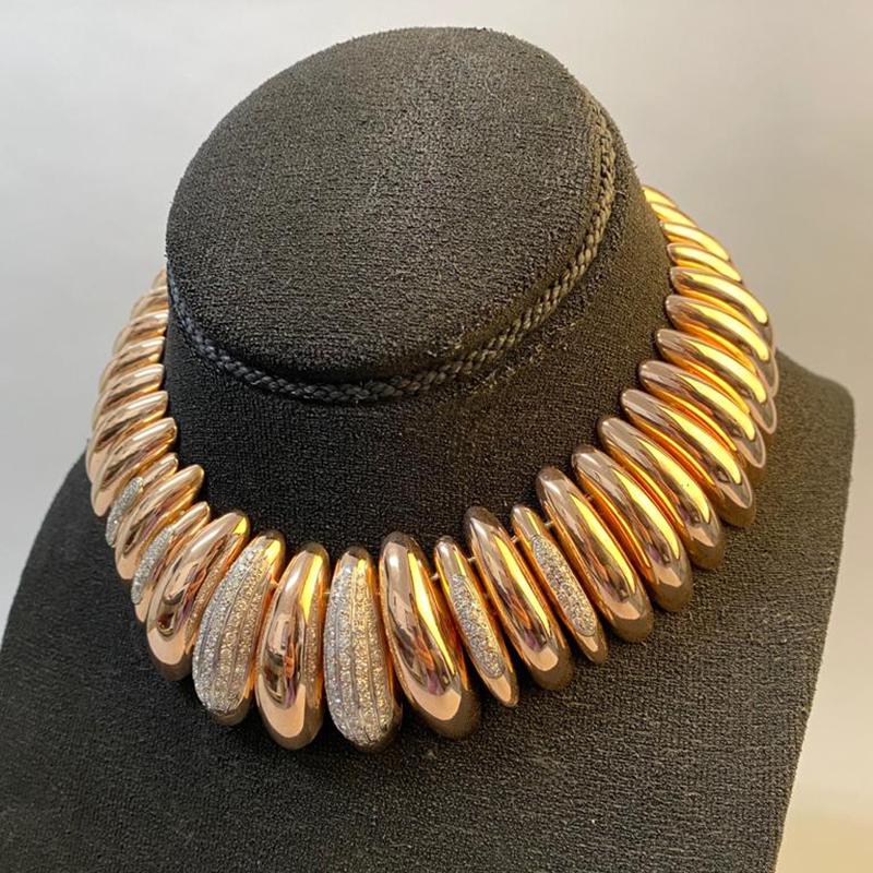 Halskette aus Gold mit Diamanten im Vintage-Stil, um 1960 Damen im Angebot