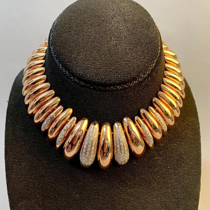 Vintage Gold Diamond Collar Necklace, Circa 1960 For Sale 1