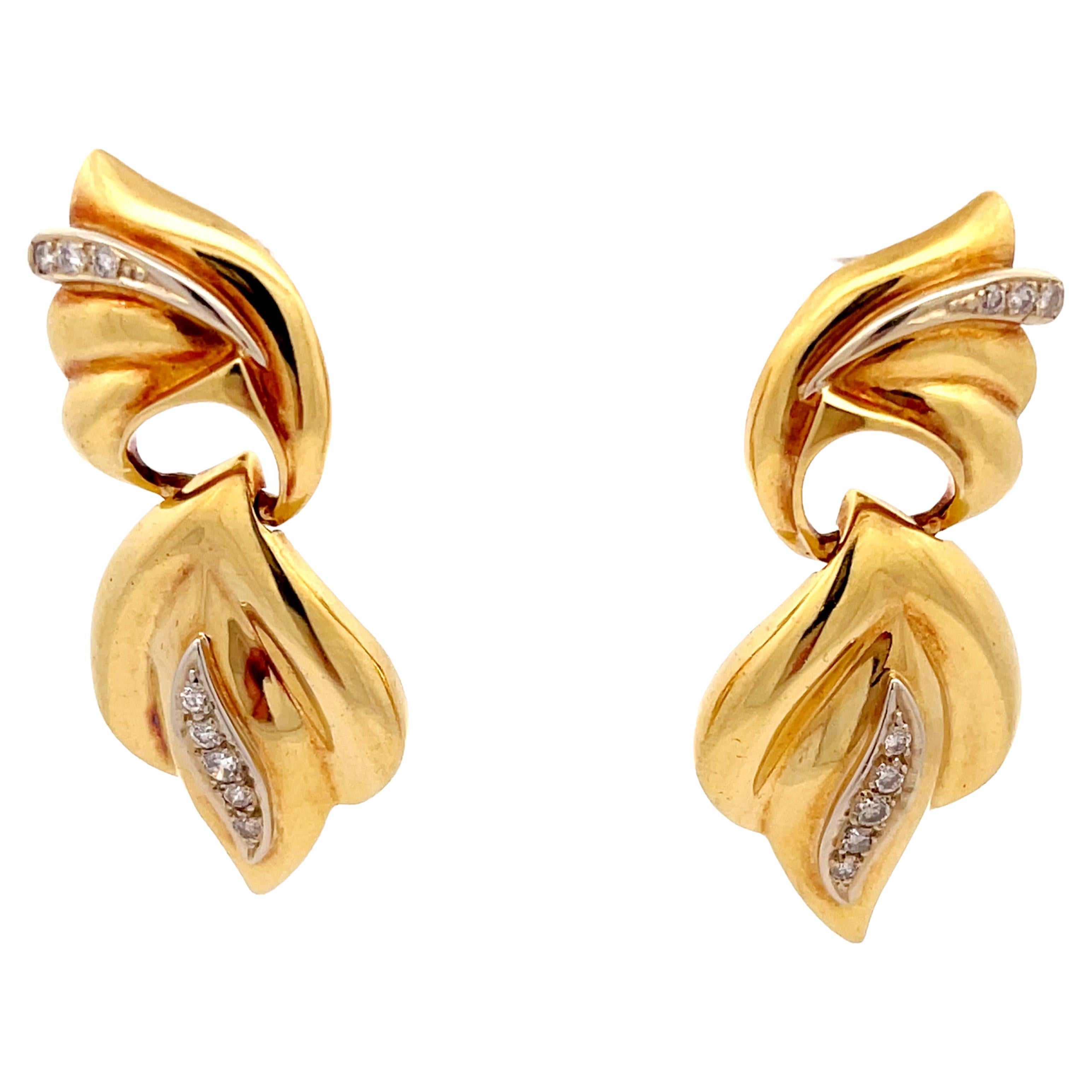 Vintage Gold Diamond Dangle Earrings in 14k Yellow Gold For Sale