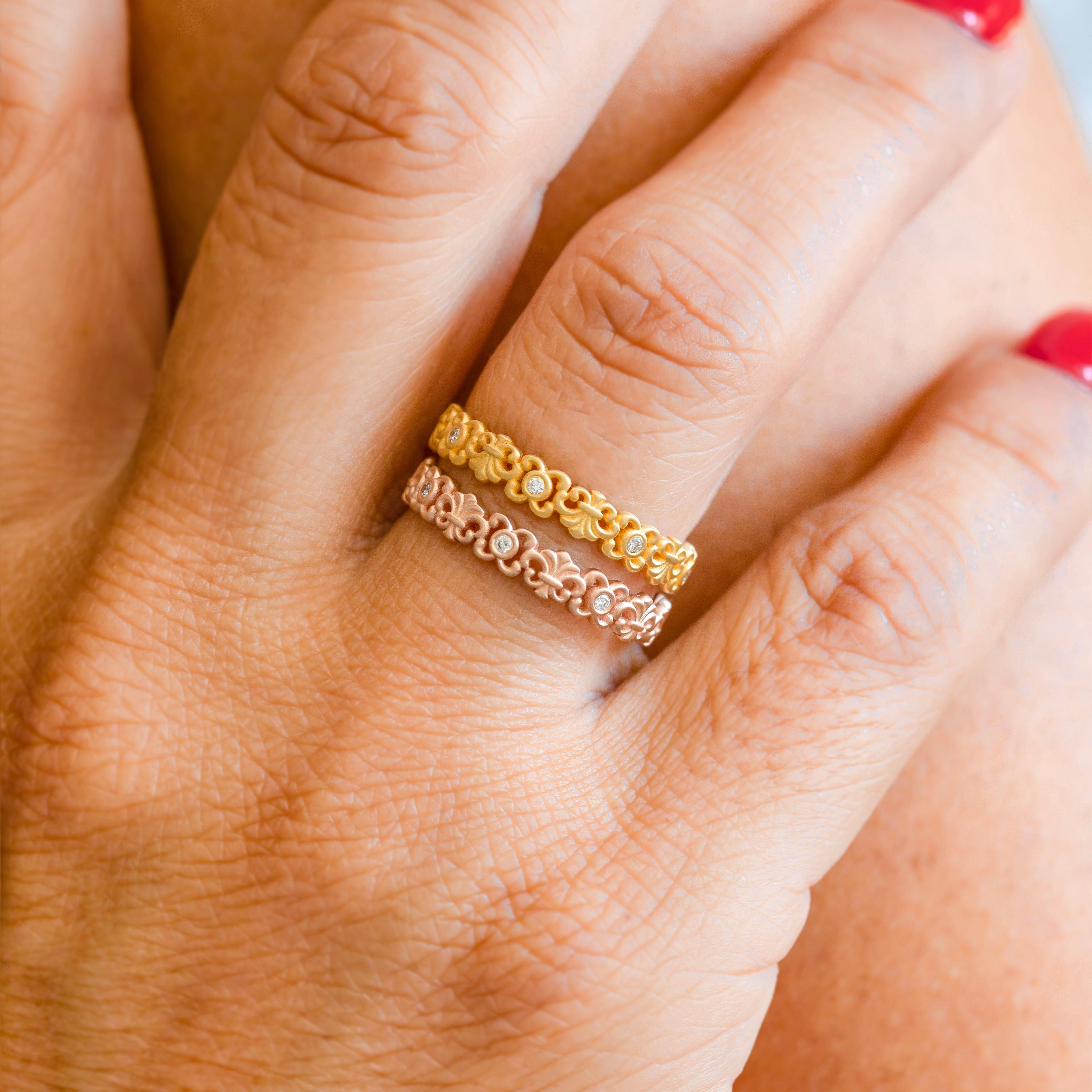 Vintage Gold Diamond Engagement Ring 0.10 ct For Sale 1