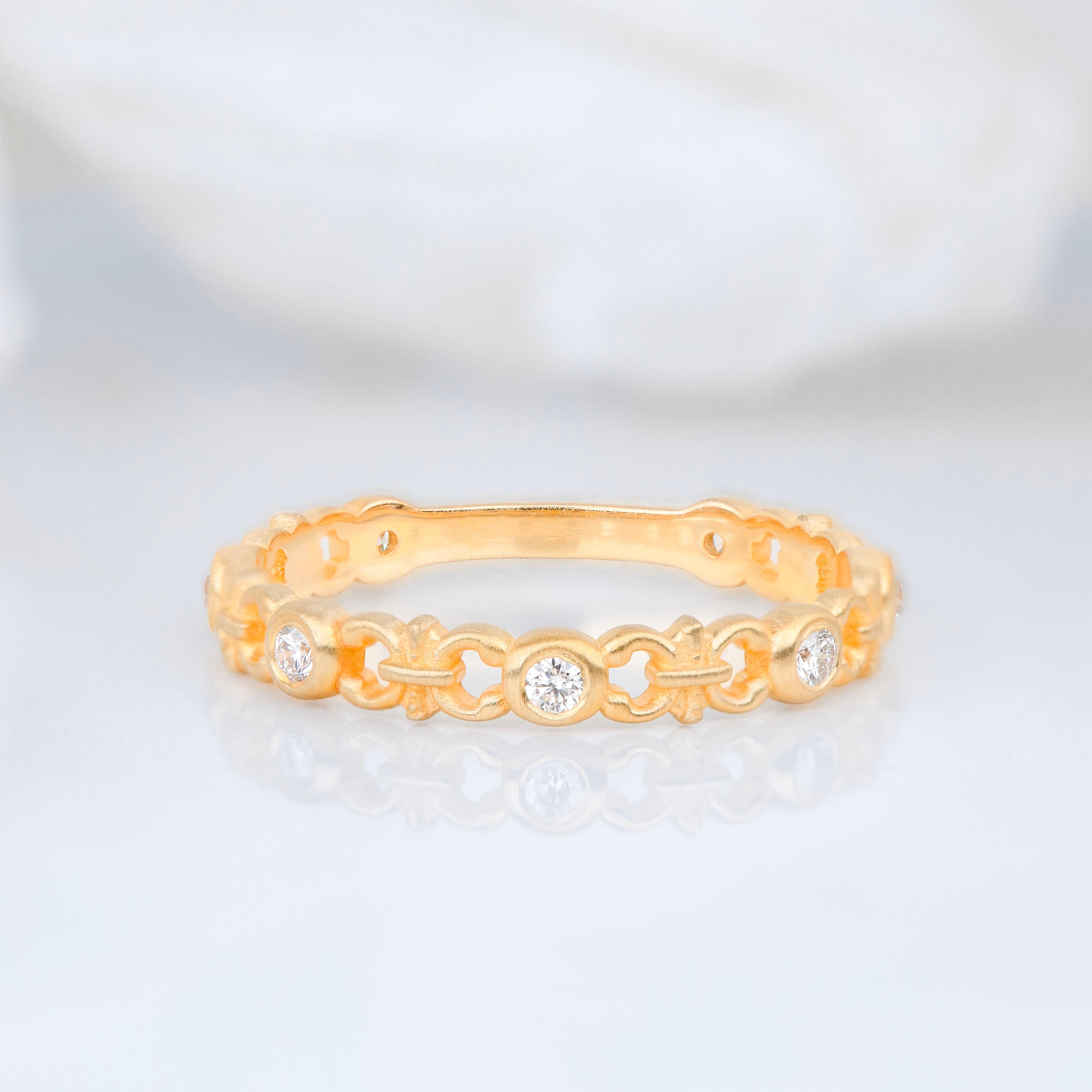 Vintage Gold Diamond Engagement Ring 0.10 ct For Sale 1