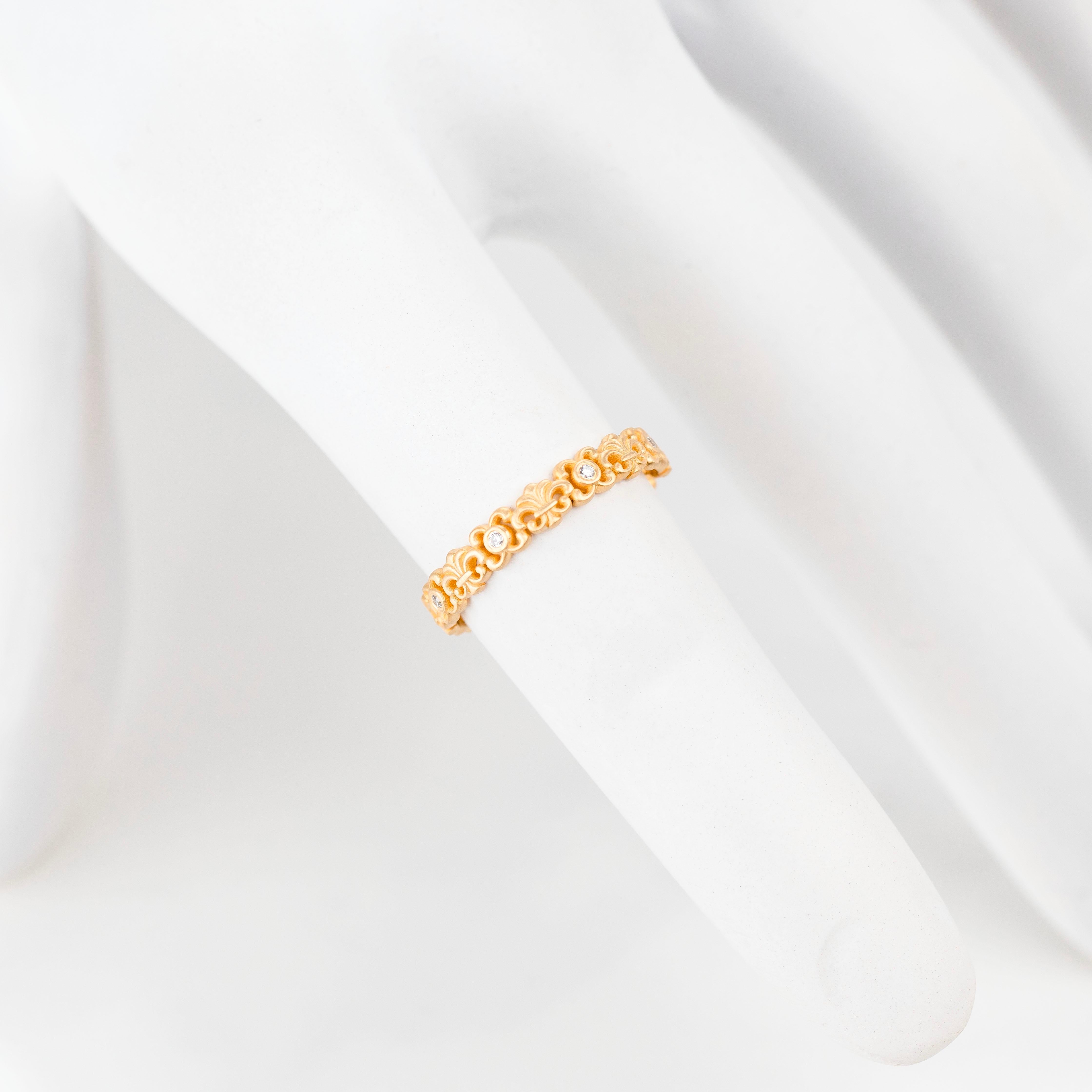 Vintage Gold Diamond Engagement Ring 0.10 ct For Sale 4