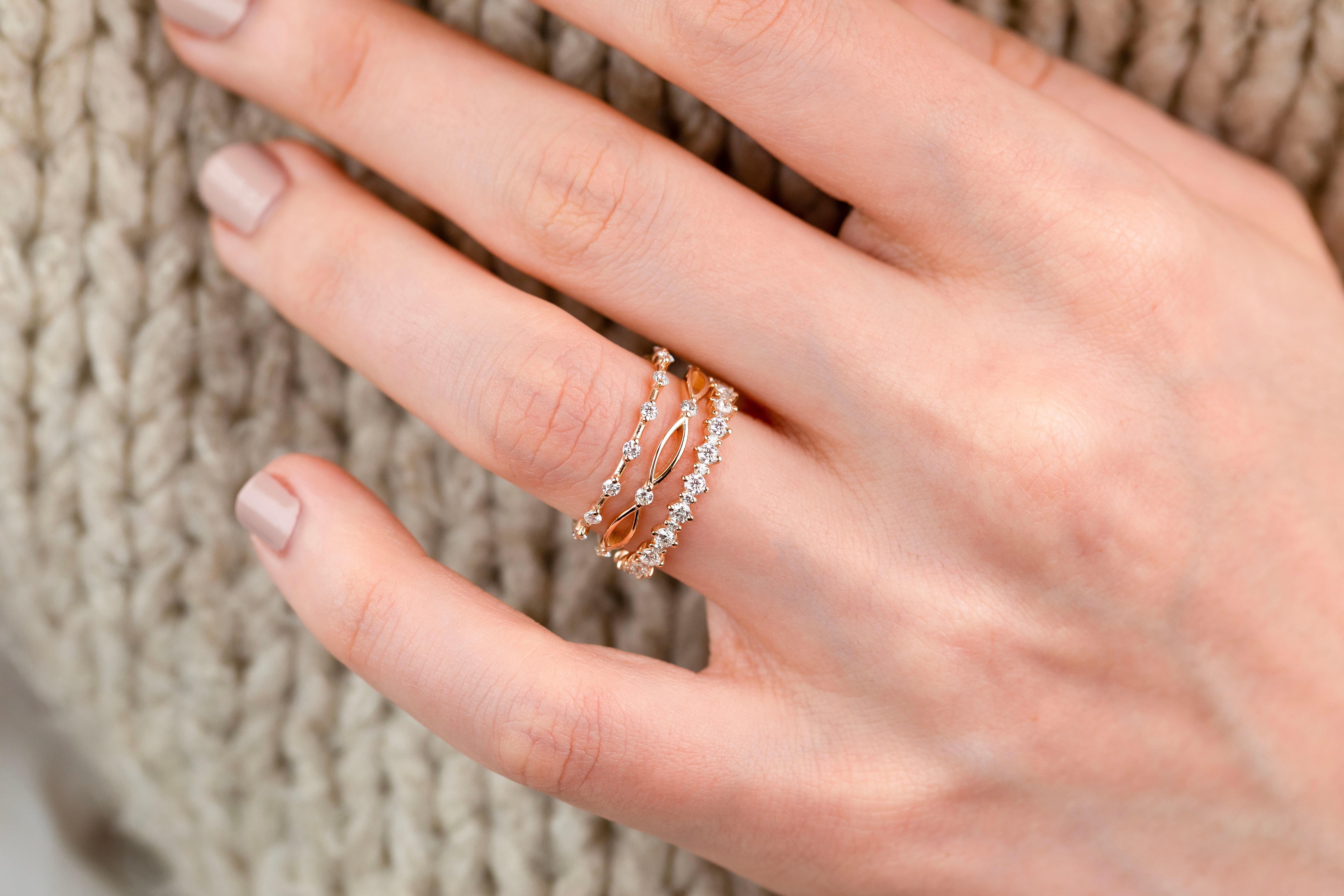 Anillo de compromiso de diamantes en oro vintage, alianza de boda, 0,8 ct alianza de boda Alto victoriano en venta