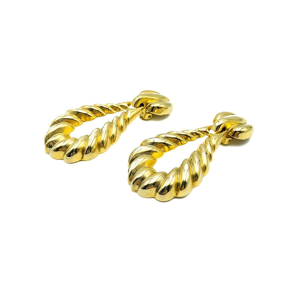 A fabulous example of the forever classic Vintage Door Knocker Earring. In very good vintage condition. Crafted in gold plated metal. Approx. 7.2cms. These beauties are certain to elevate your look every time. 

Established in 2016, this is a