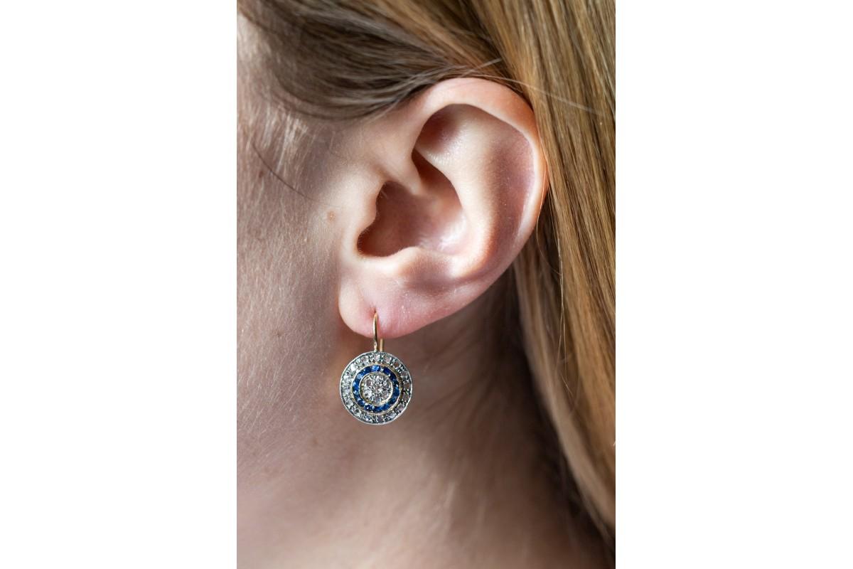 Boucles d'oreilles vintage en or avec diamants et saphirs. Unisexe en vente