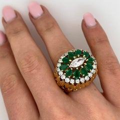 Bague habillée en or vintage avec émeraudes et diamants - 10 émeraudes poires et 2.20ct de diamants