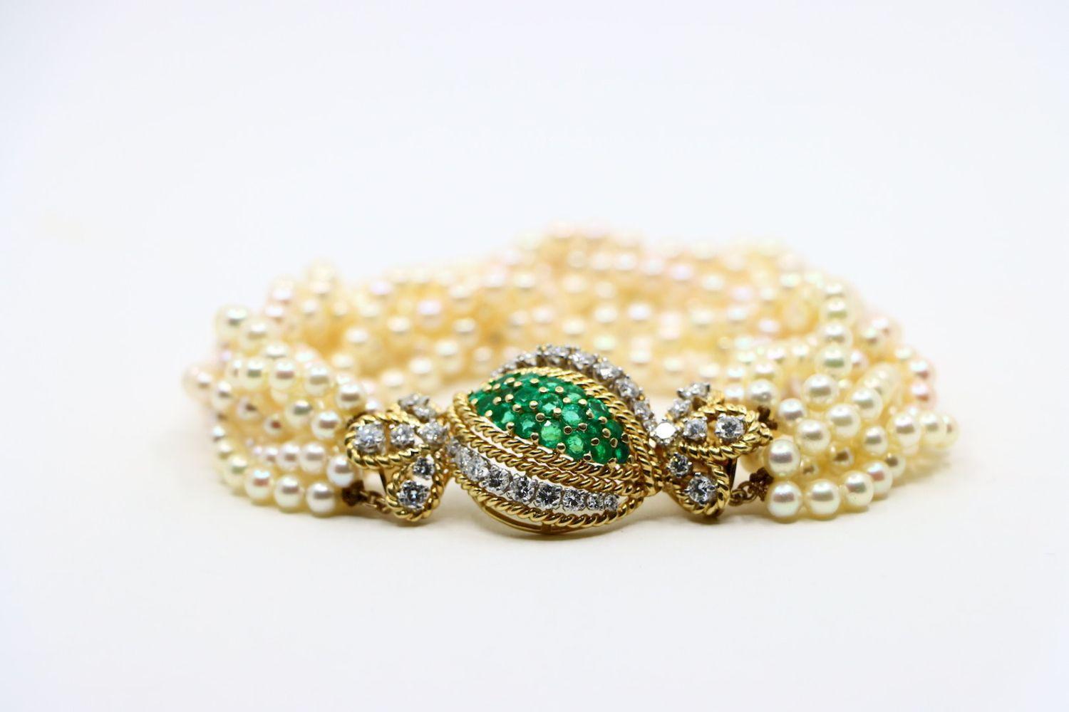 Vintage Gold Emerald Diamond Muti-Stand Pearl Bracelet In Good Condition For Sale In Flushing, NY