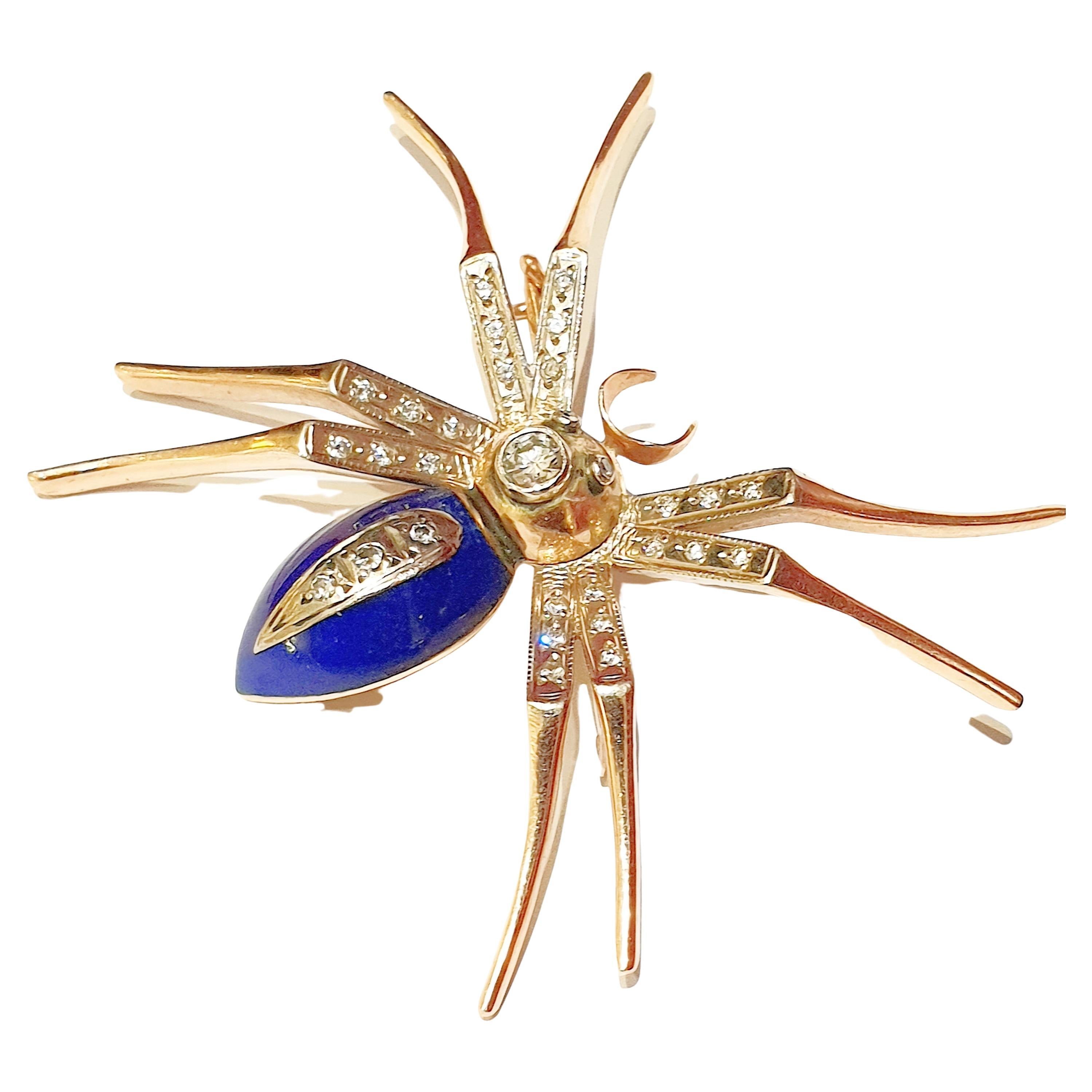 Vintage Old Mine Cut Diamond Enamel Gold Brooch In Good Condition For Sale In Cairo, EG
