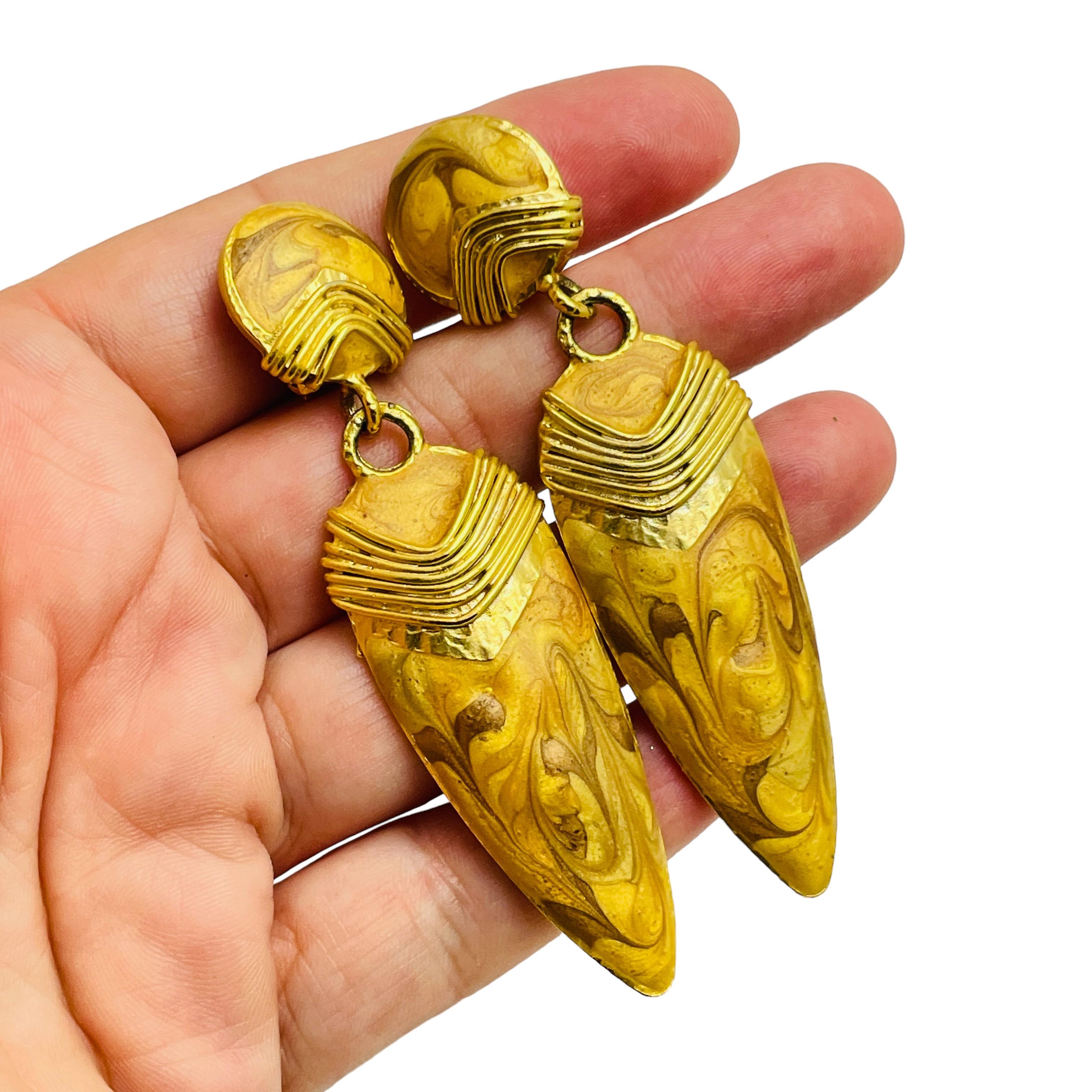De las mujeres Pendientes de clip de diseño con esmalte dorado vintage en venta
