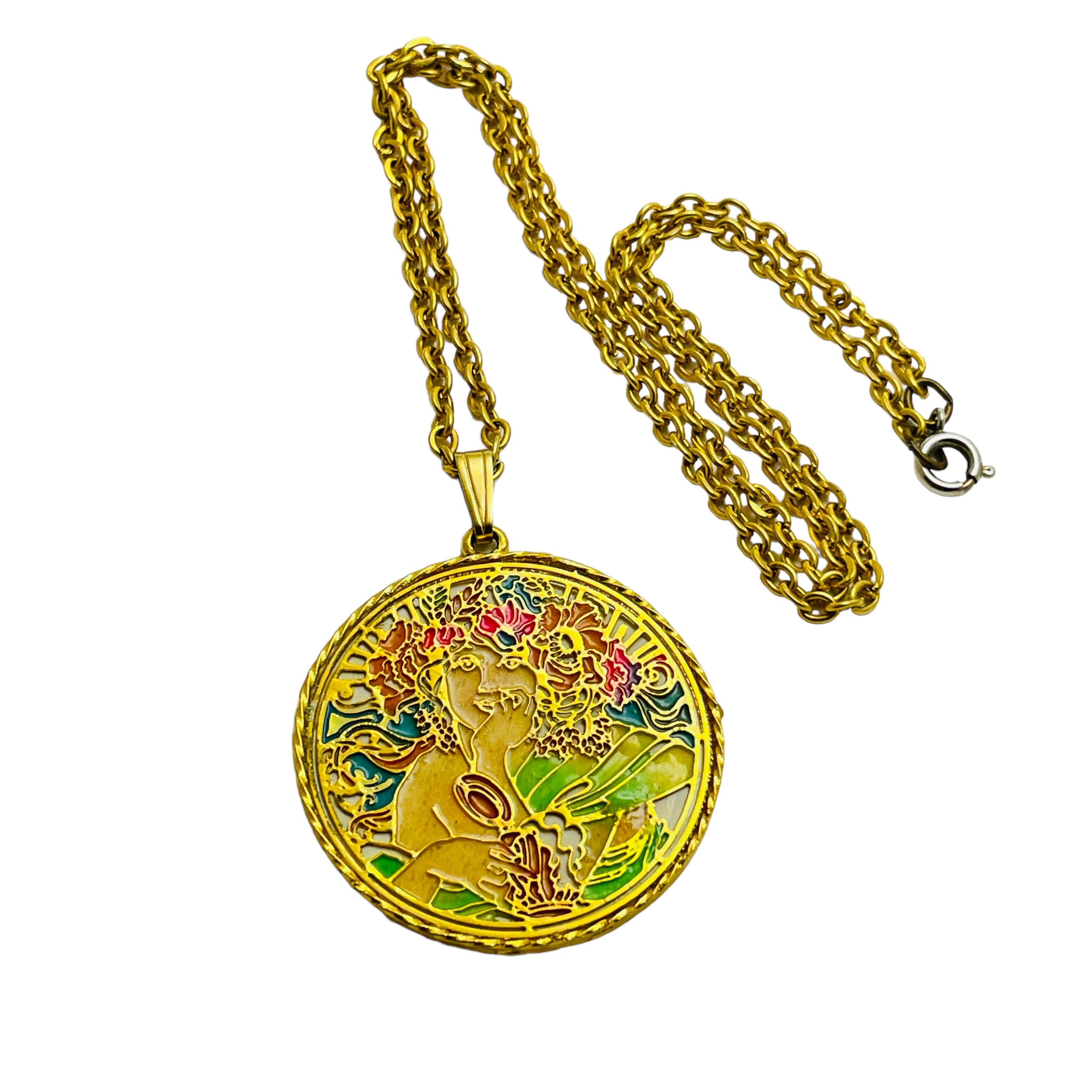 Collier de chaîne à pendentifs vintage en émail doré Pour femmes en vente