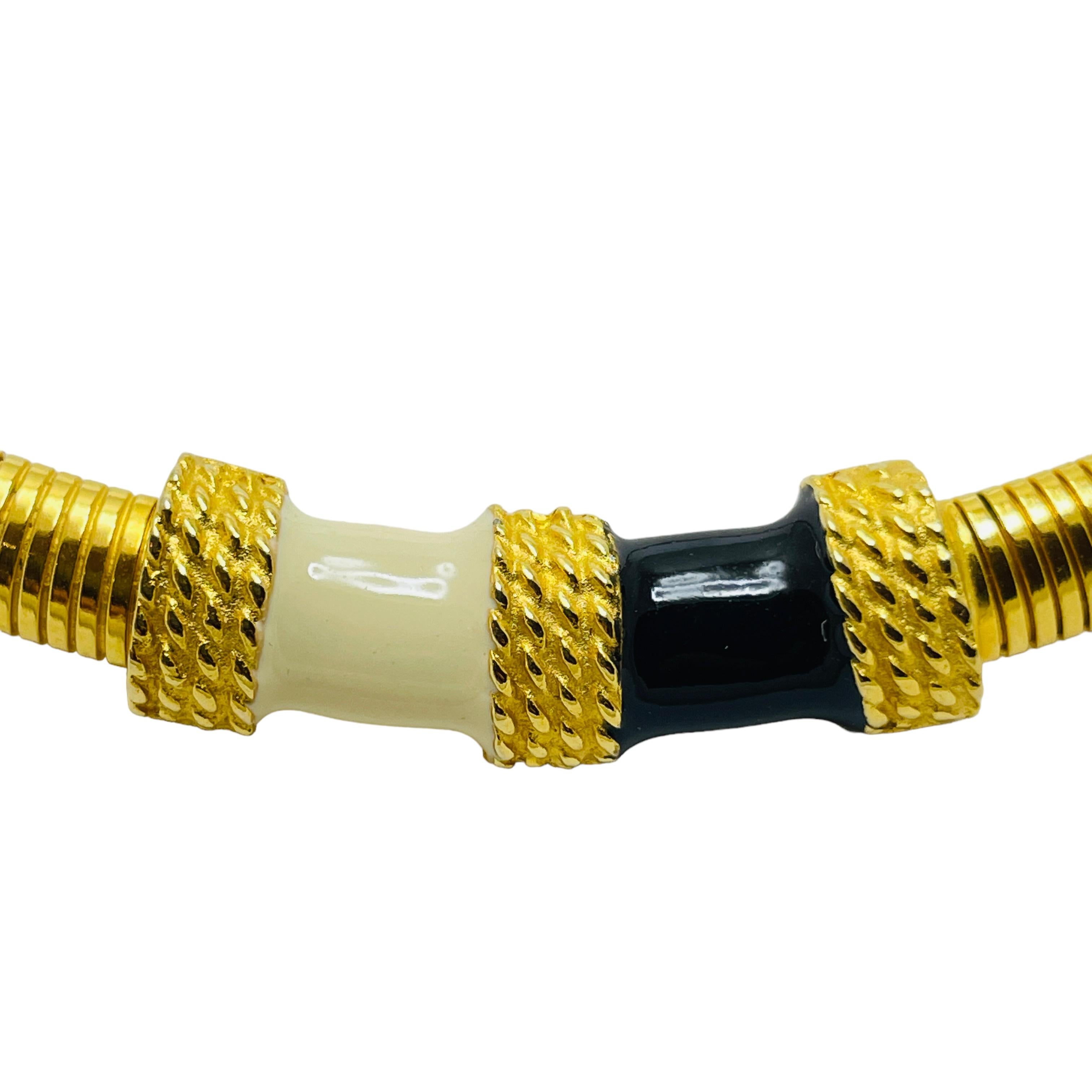 Collana girocollo d'epoca con smalto d'oro di design in vendita 1