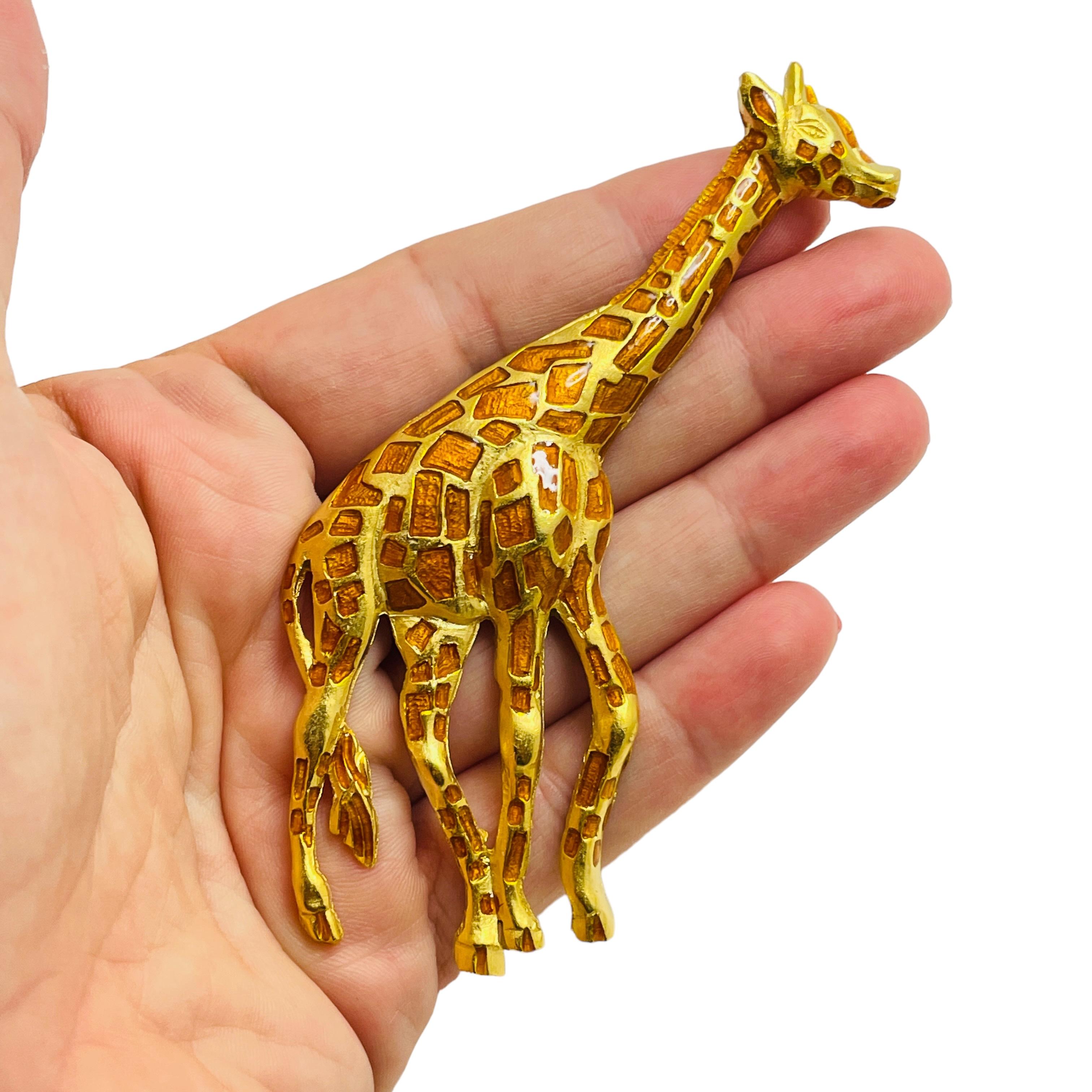 Women's Vintage gold enamel figural animal giraffe designer brooch For Sale