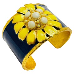 Bracelet bangle vintage en émail doré avec fleurs de créateurs de mode