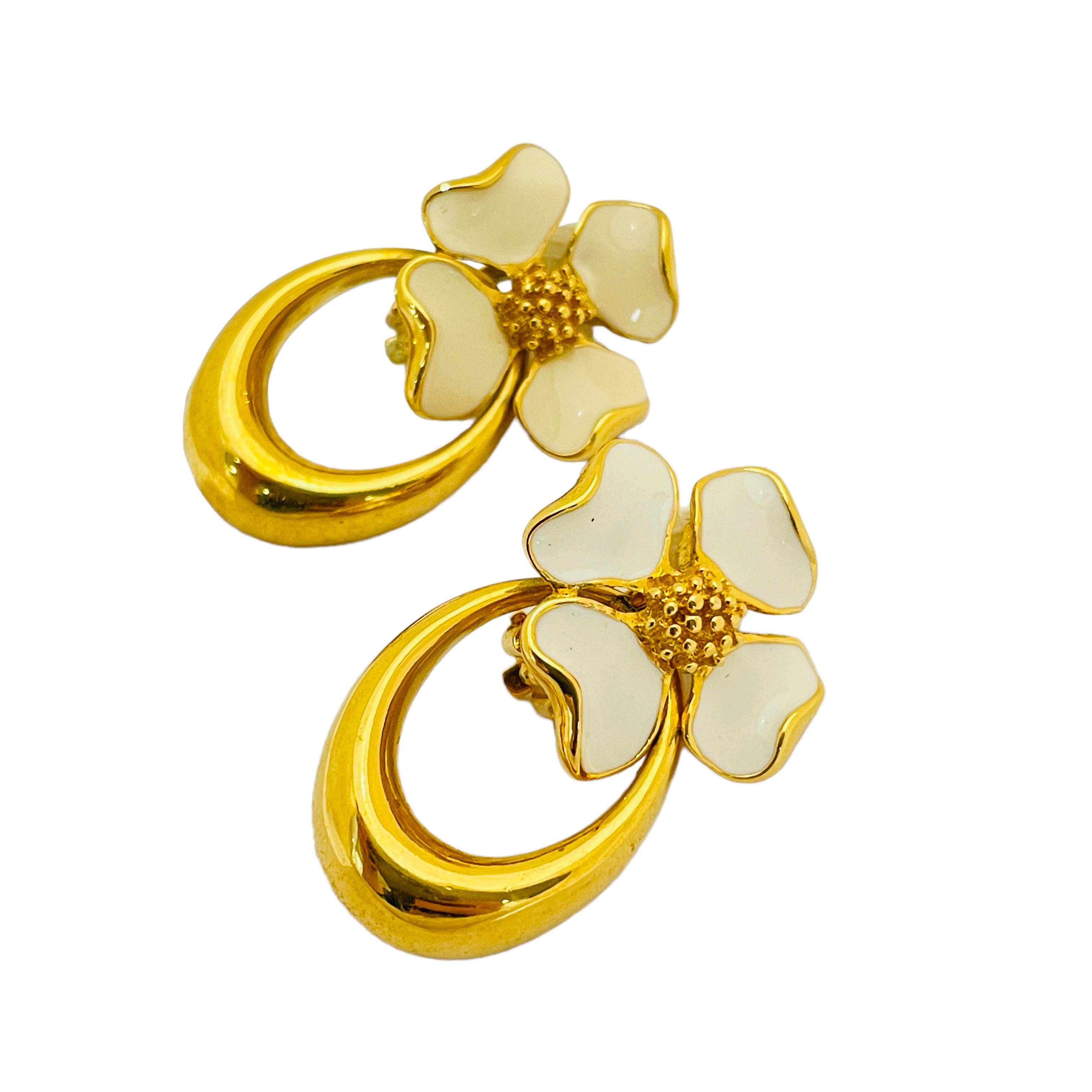 Women's or Men's Vintage gold enamel flower designer runway clip on earrings For Sale