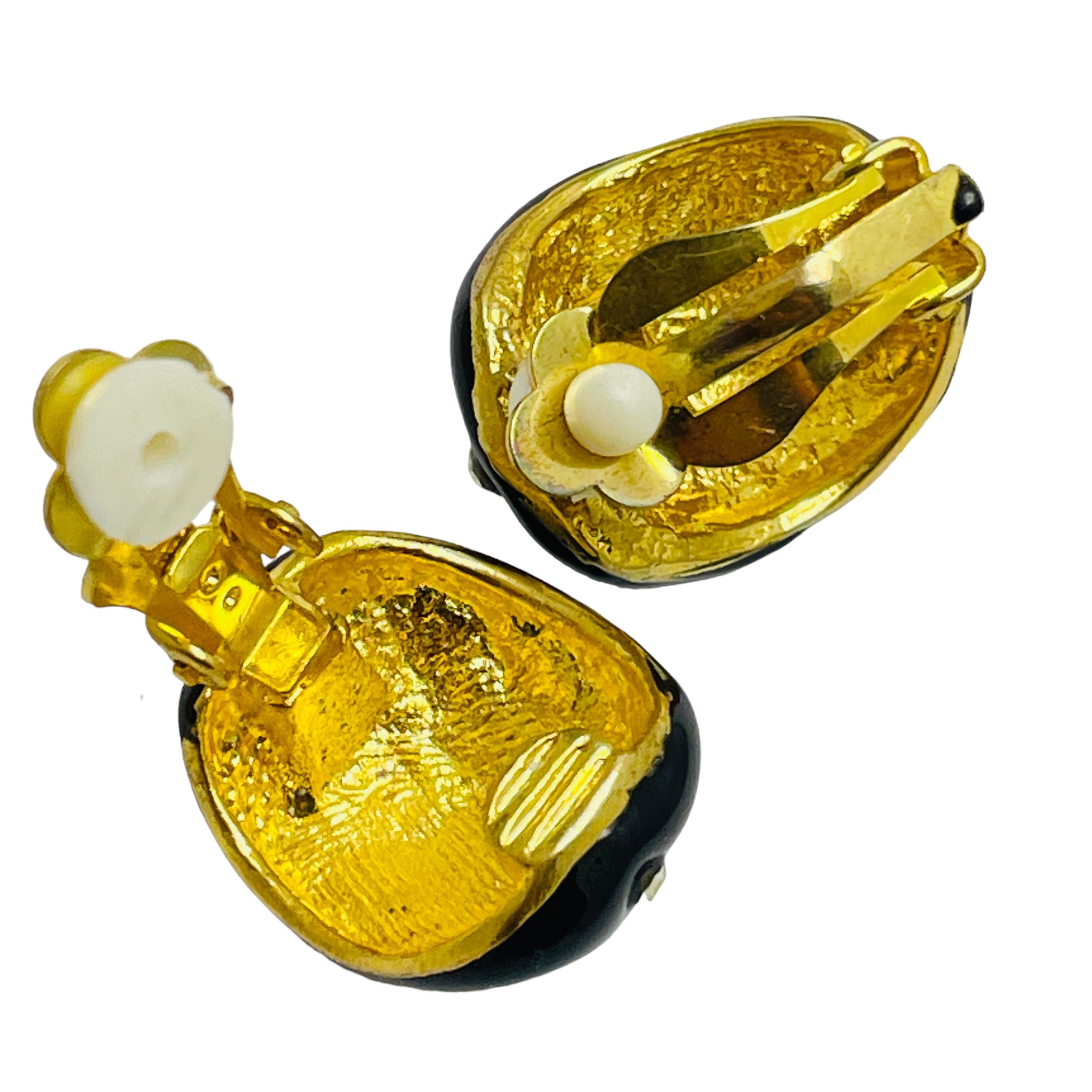 Vintage Gold Emaille-Ohrclips mit Strass-Designer-Ohrclips im Zustand „Gut“ im Angebot in Palos Hills, IL