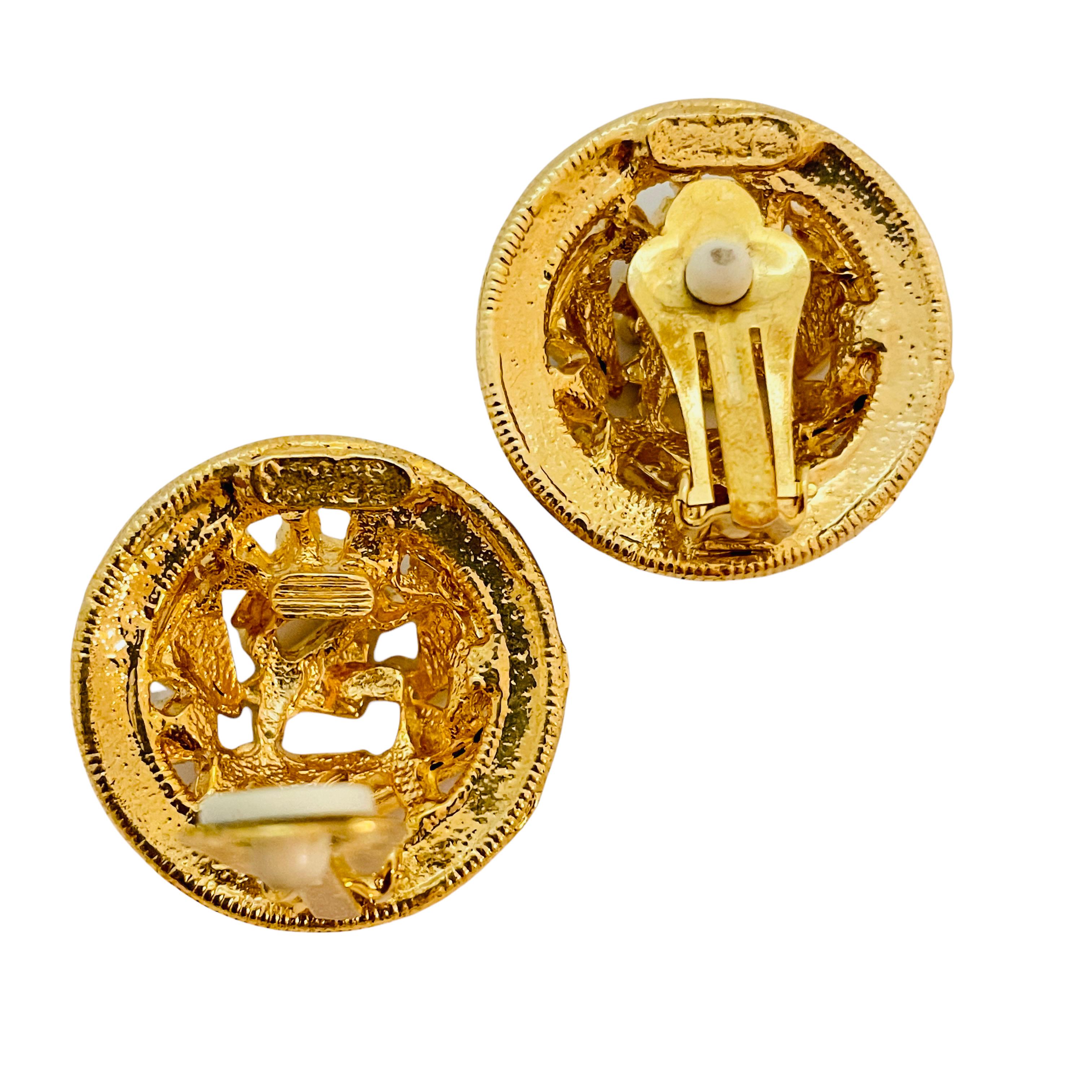 Pendientes de clip de diseño vintage con esmalte dorado y estrás en Bueno estado para la venta en Palos Hills, IL